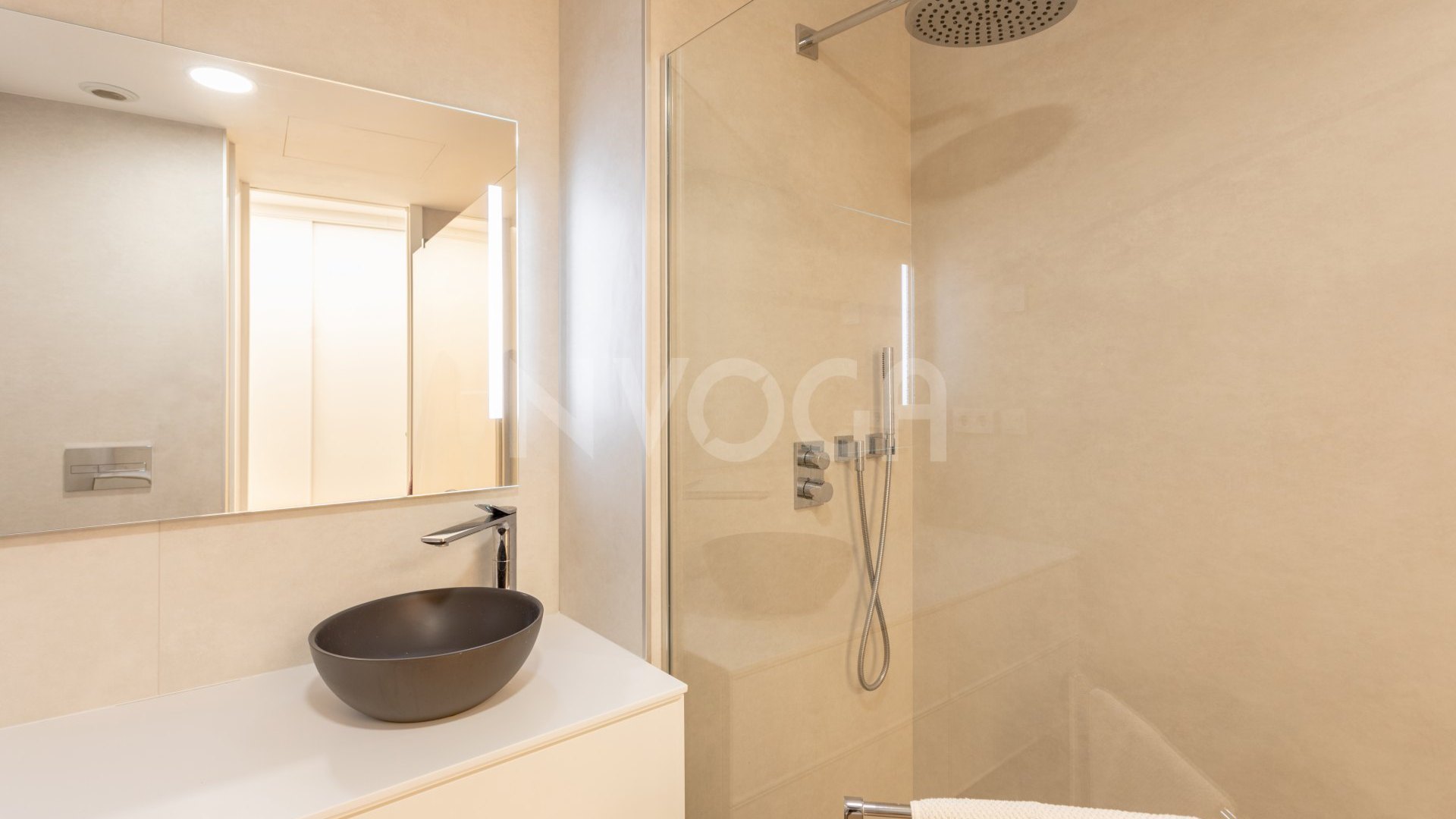 Magnificent front line beach apartment with spectacular sea views in Estepona.
