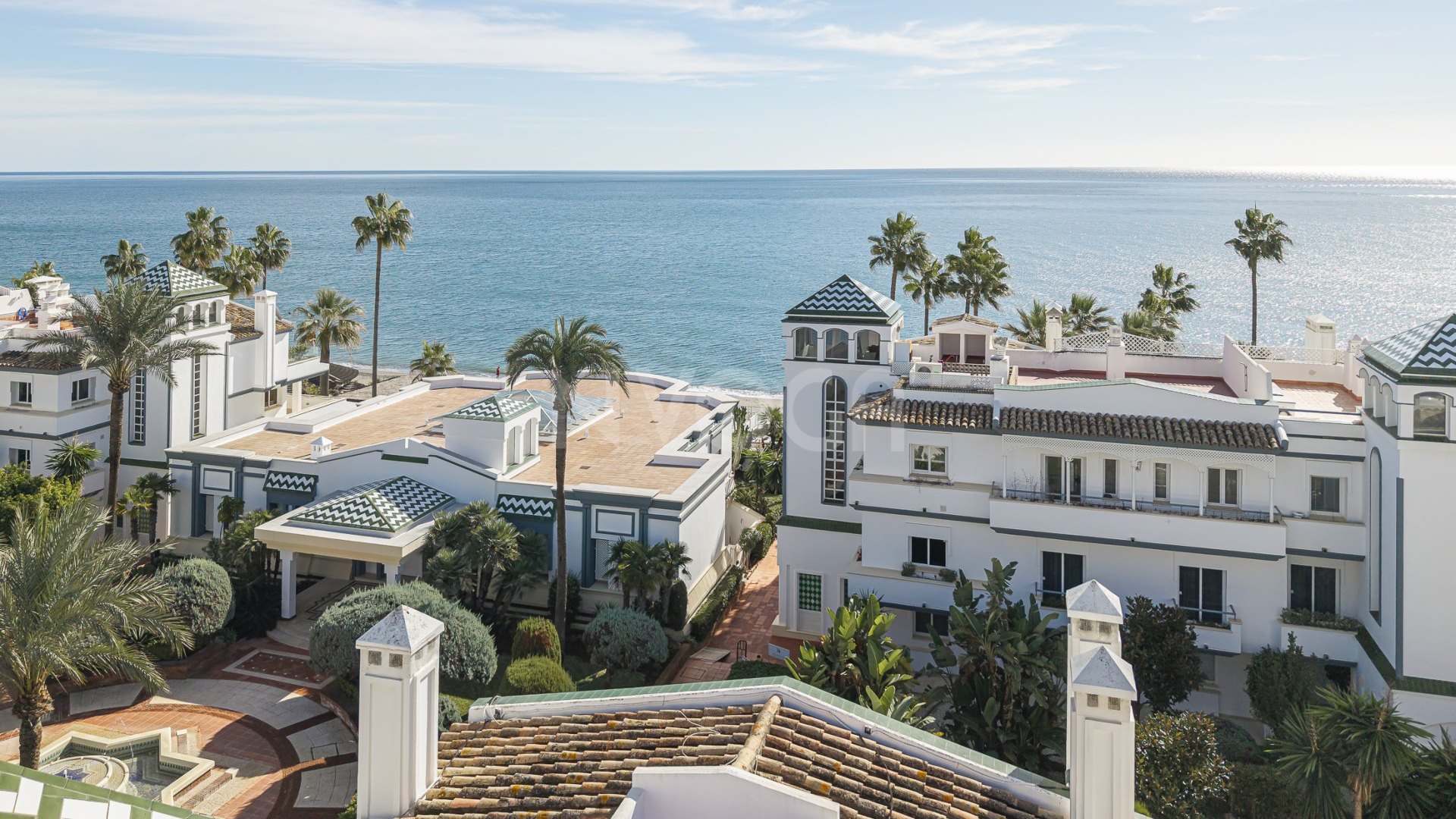 Luxury Beachfront Penthouse in Estepona – Dominion Beach