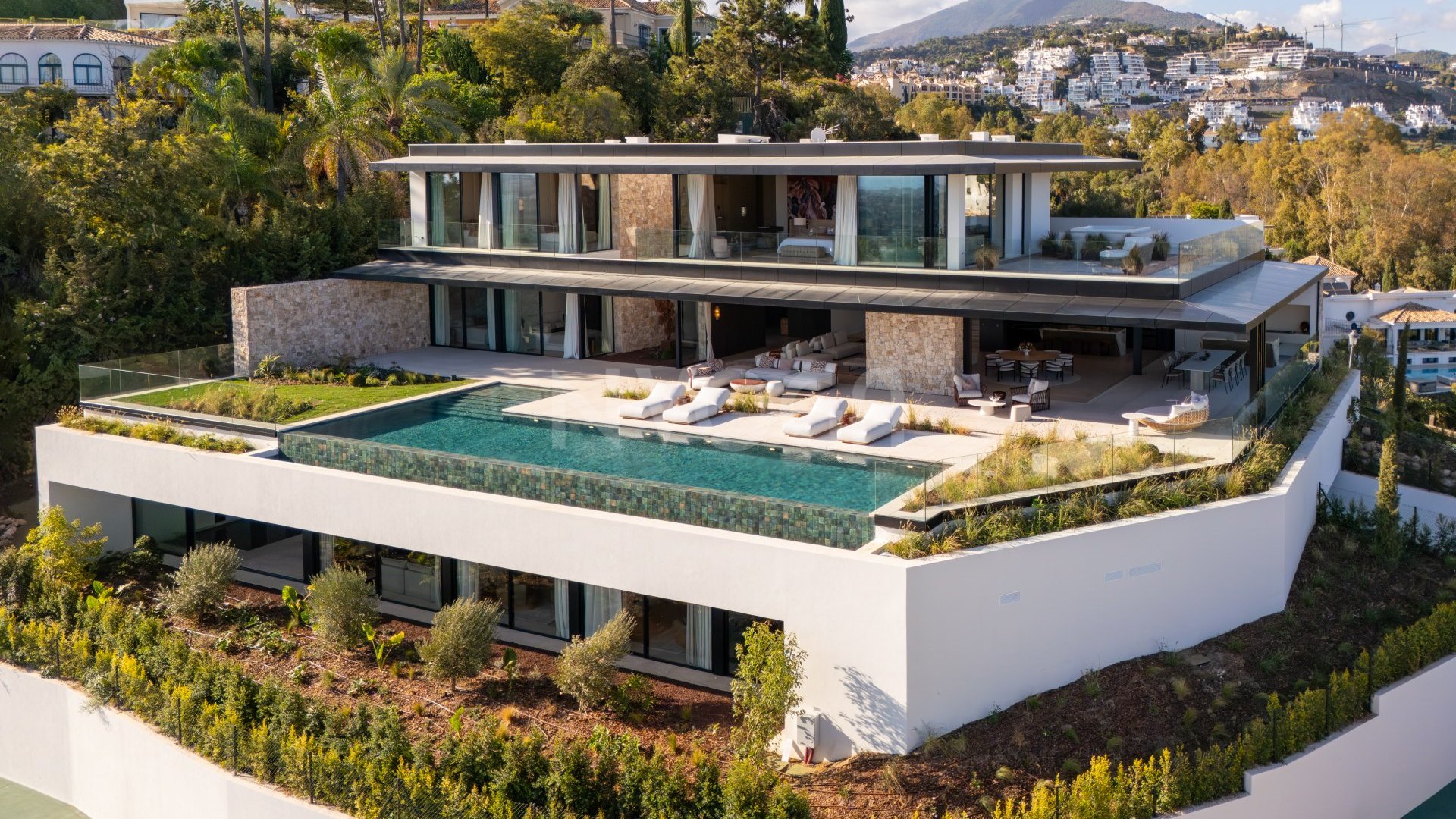 Architectural Masterpiece with Panoramic Views in La Quinta