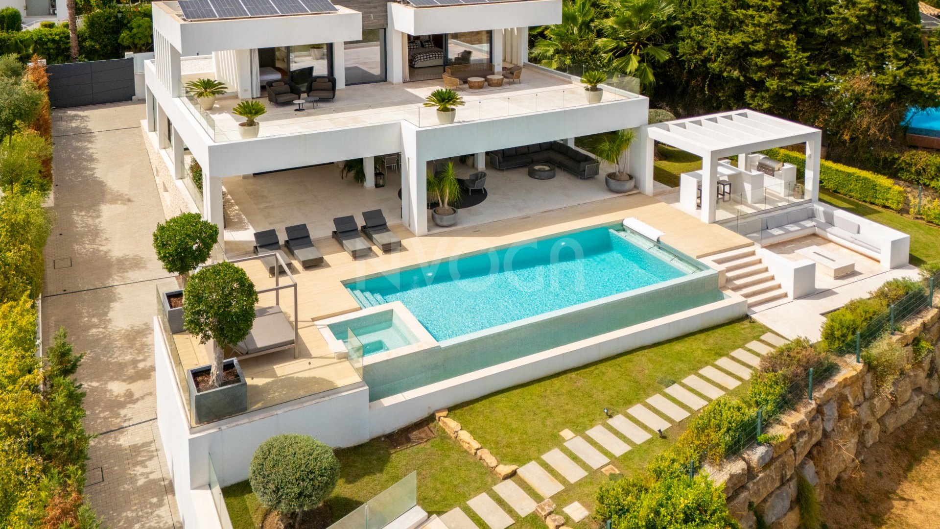 Modern Luxury Villa in Nueva Andalucía