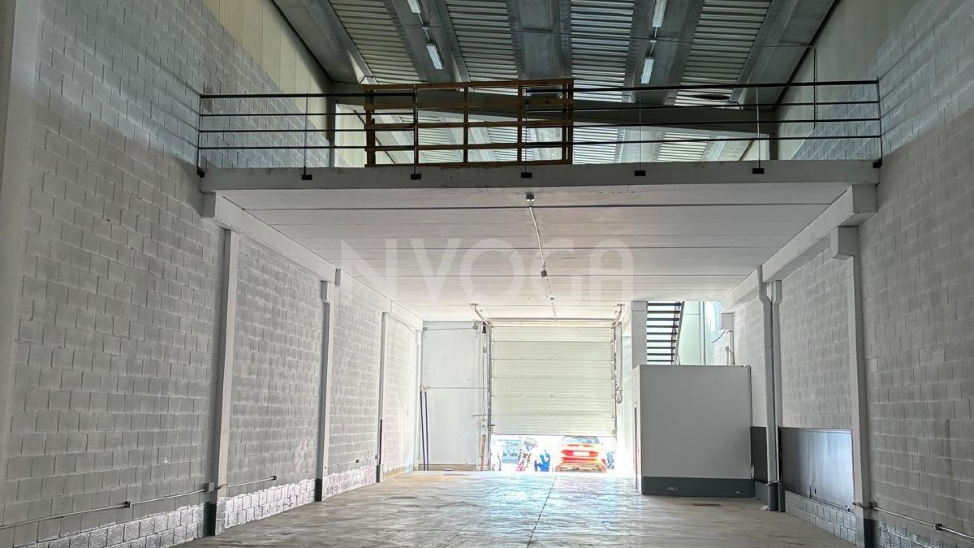 Gran oportunidad de negocio: Nave industrial en venta en Marbella.