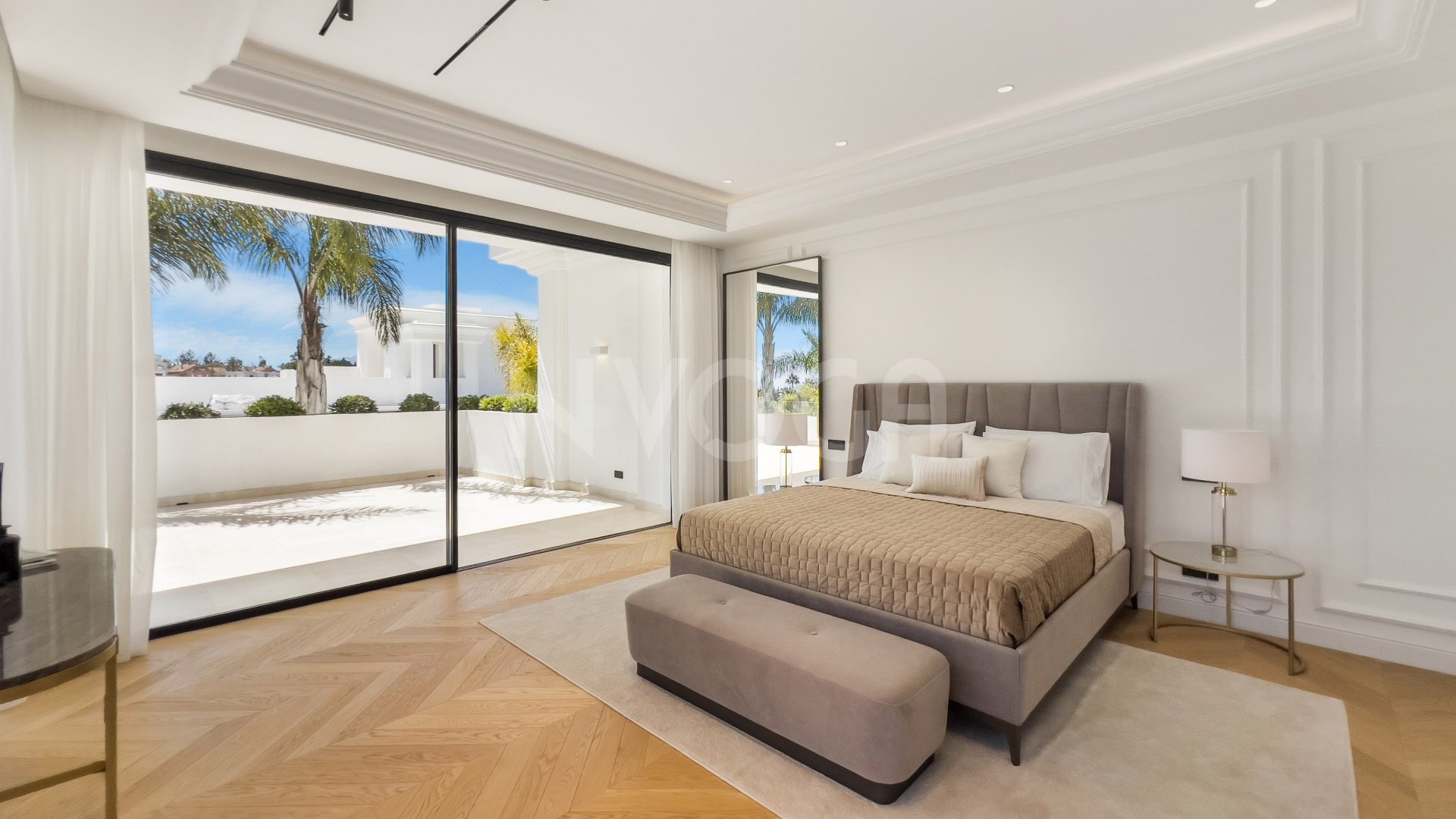 Villa de lujo con vistas al mar en Lomas de Marbella Club