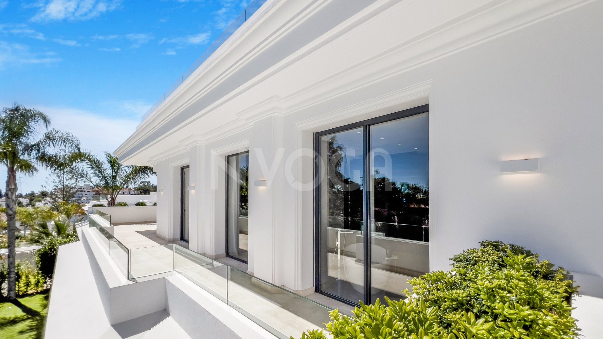 Villa de lujo con vistas al mar en Lomas de Marbella Club