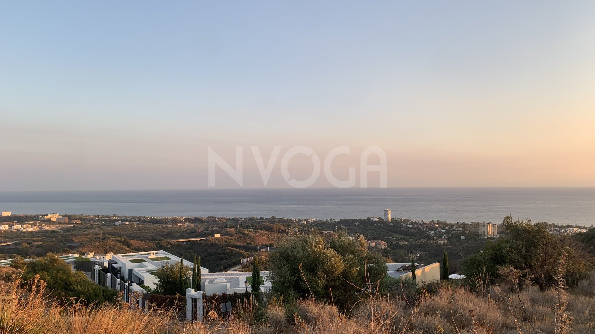 Paraíso tropical con vistas panorámicas al mar en Los Altos de los Monteros