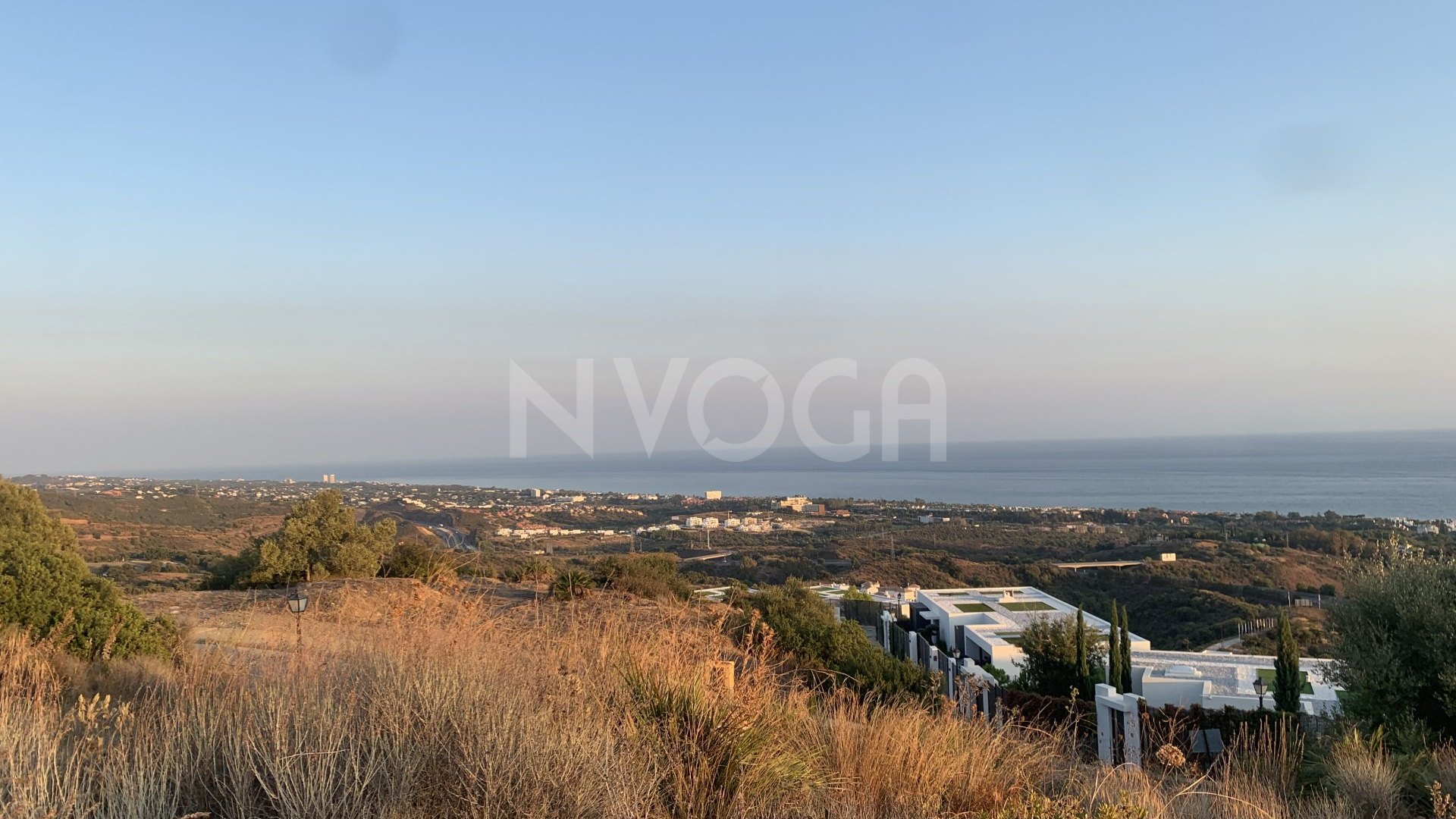 Paraíso tropical con vistas panorámicas al mar en Los Altos de los Monteros