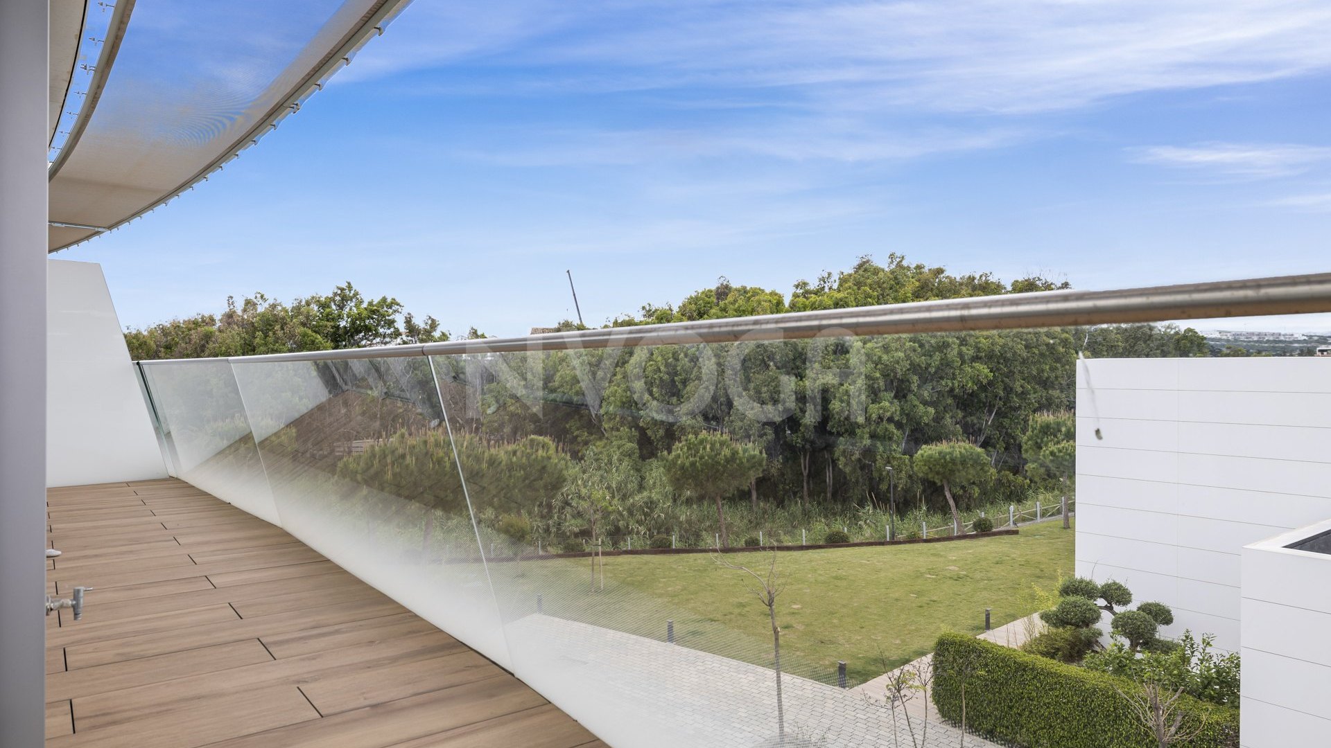Exquisite Frontline Beach Apartment – The Edge, Estepona
