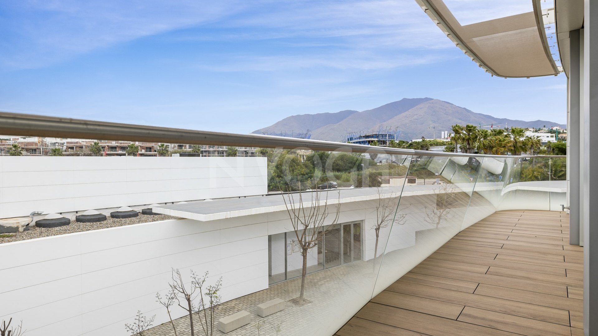Exquisite Frontline Beach Apartment – The Edge, Estepona