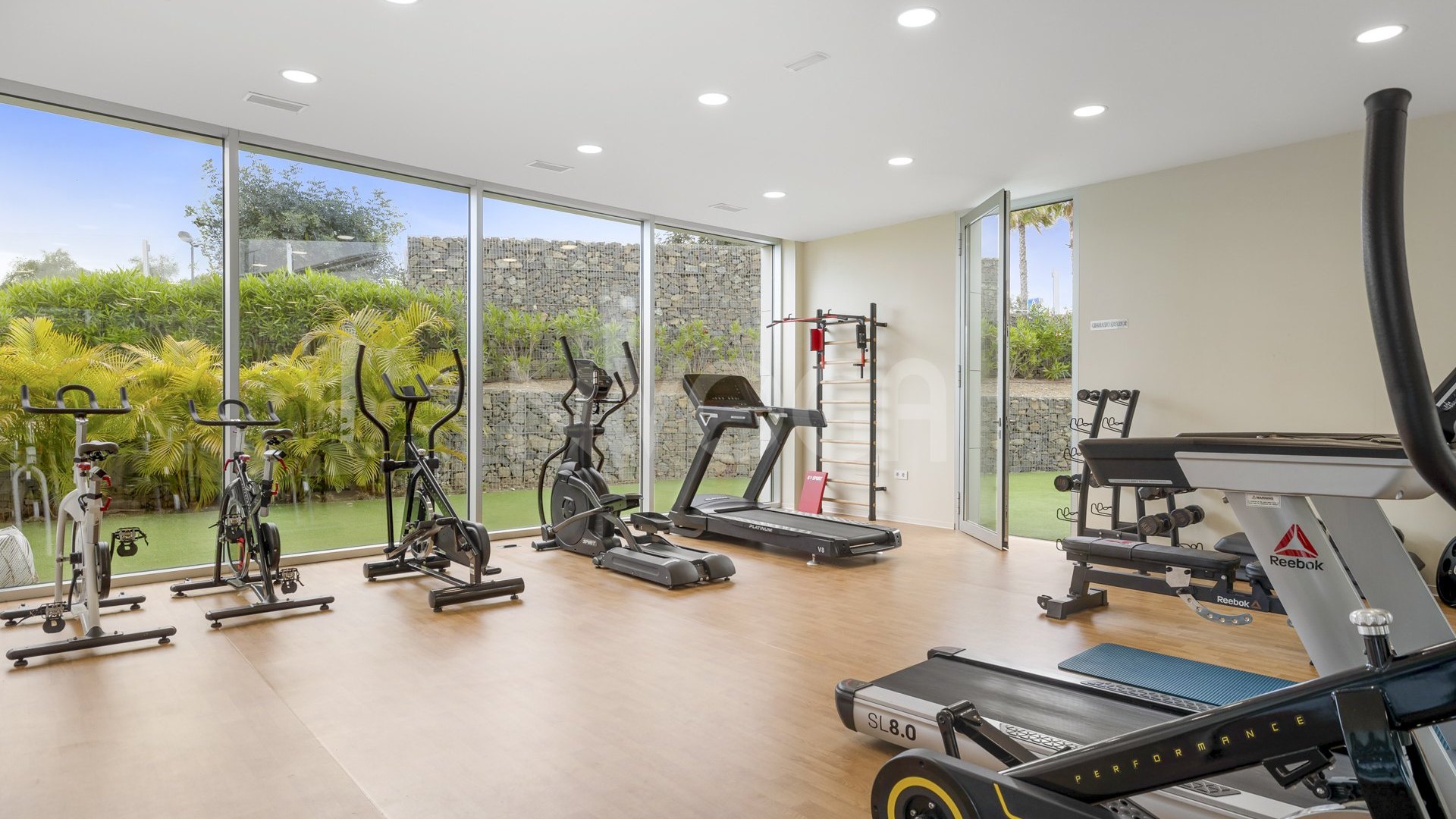 Exquisite Frontline Beach Apartment – The Edge, Estepona