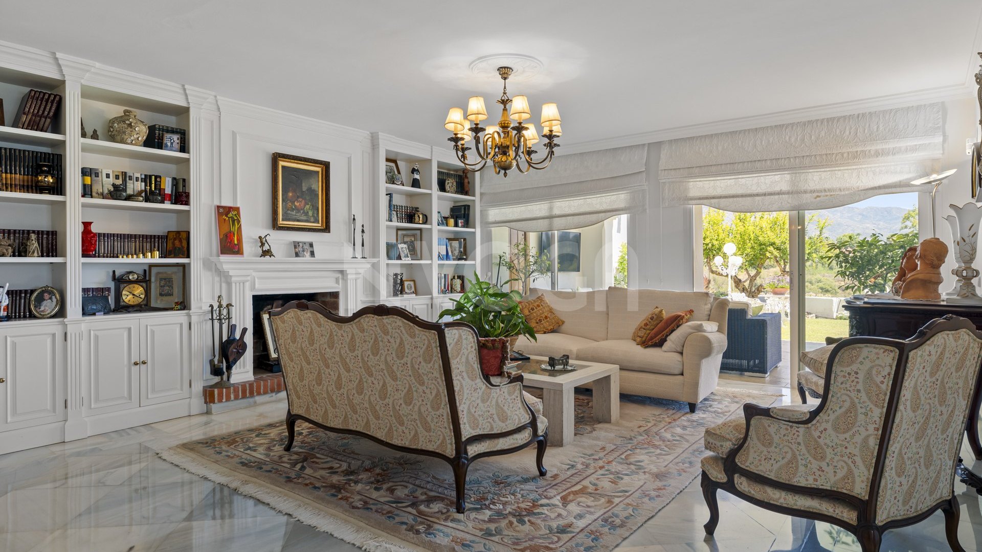 Spacious Townhouse with Garden & La Concha Views – Los Toreros, Puerto Banús