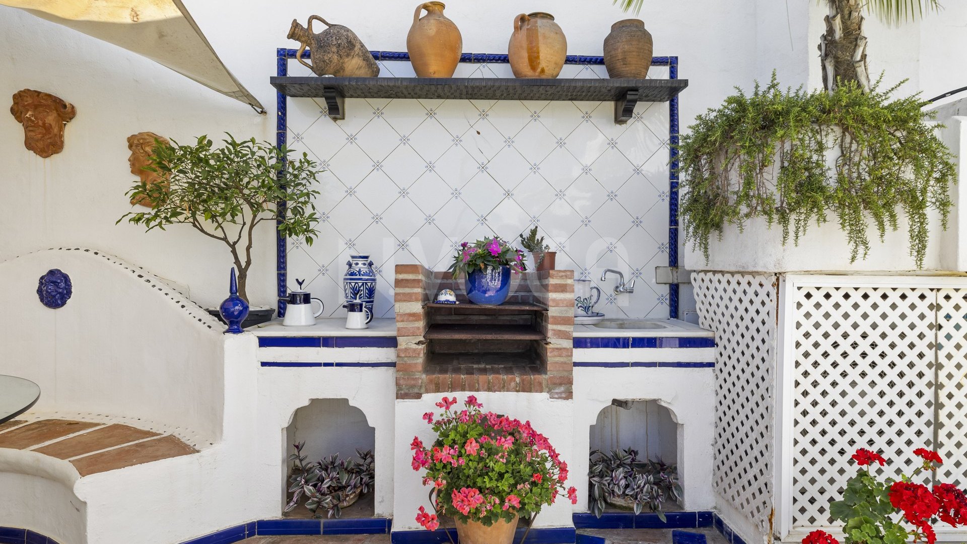Spacious Townhouse with Garden & La Concha Views – Los Toreros, Puerto Banús