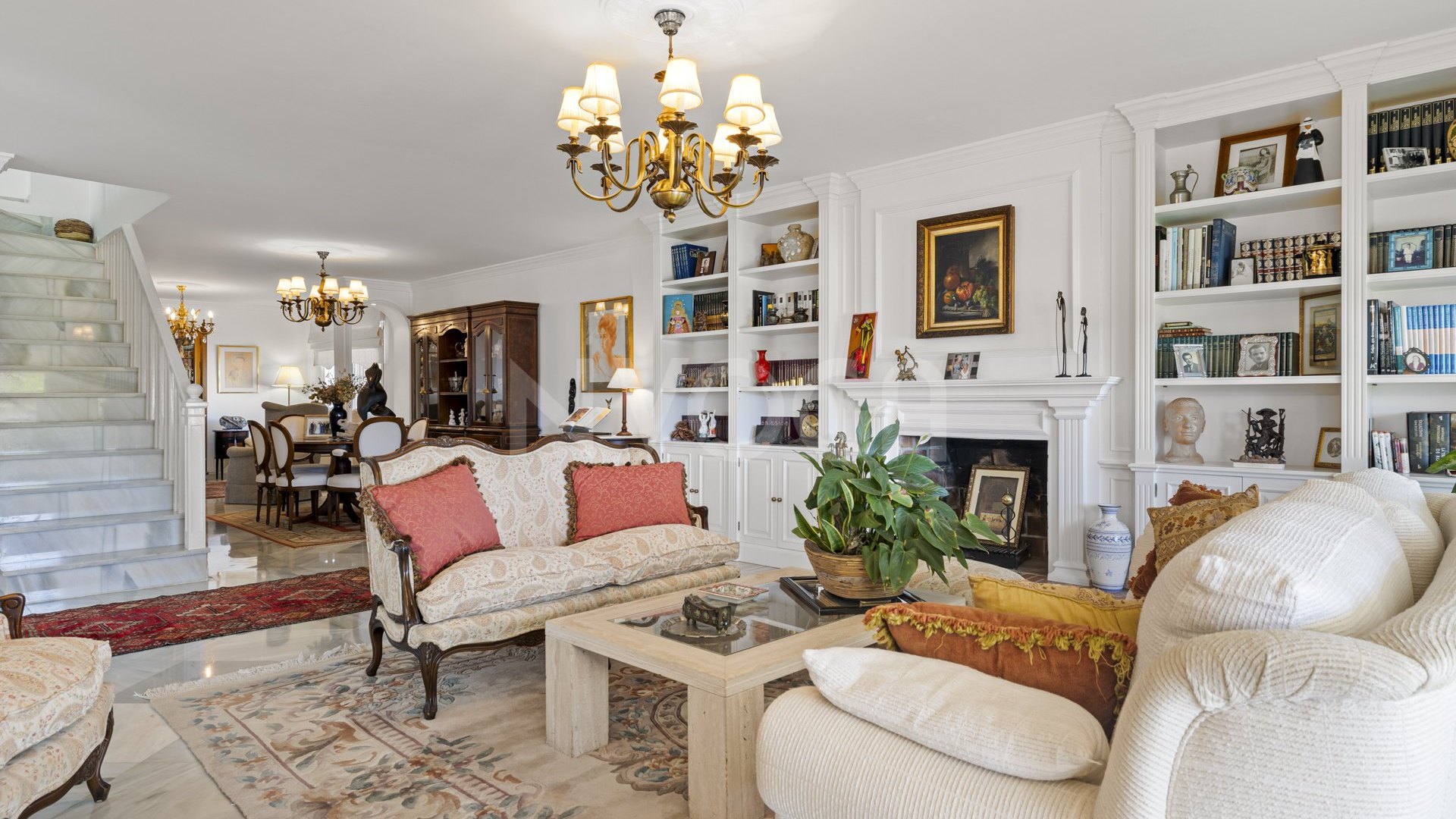 Spacious Townhouse with Garden & La Concha Views – Los Toreros, Puerto Banús