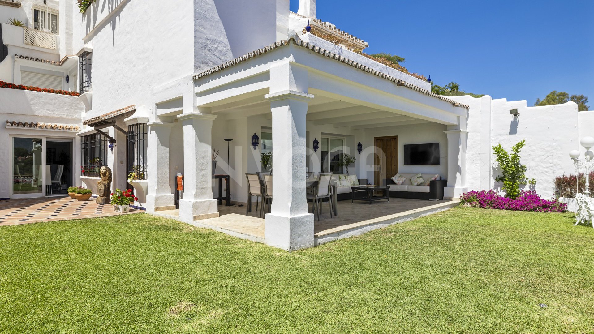 Spacious Townhouse with Garden & La Concha Views – Los Toreros, Puerto Banús