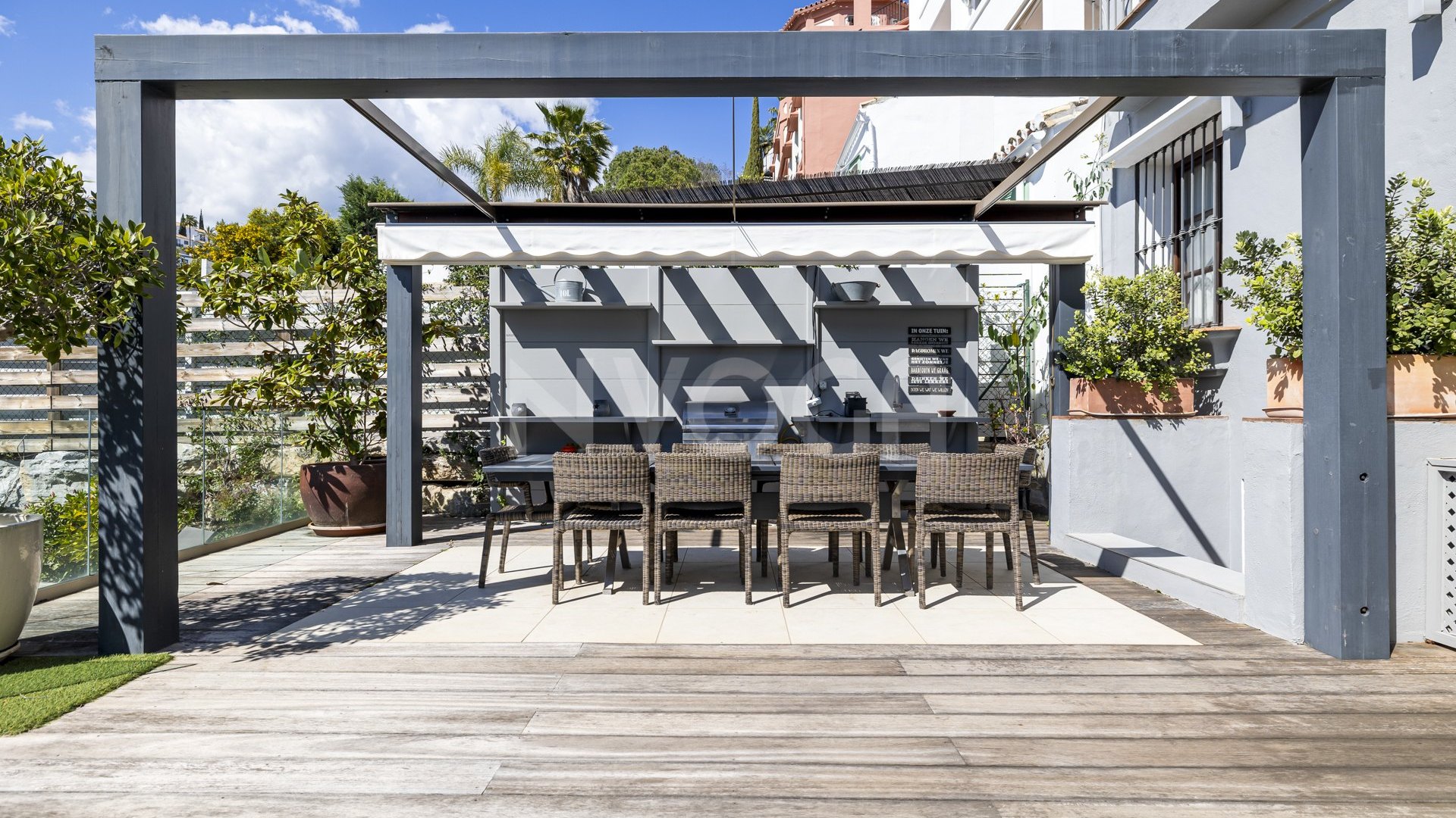 Exceptional 5-Bedroom Townhouse in La Perla de la Heredia, Benahavís