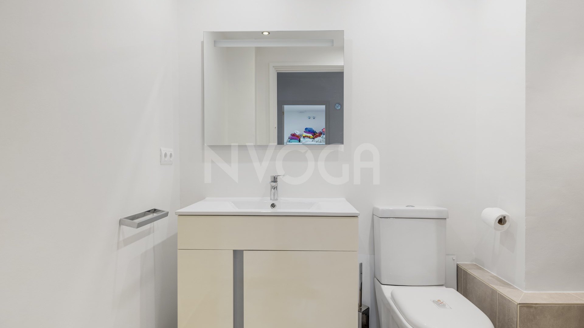 Exceptional 5-Bedroom Townhouse in La Perla de la Heredia, Benahavís