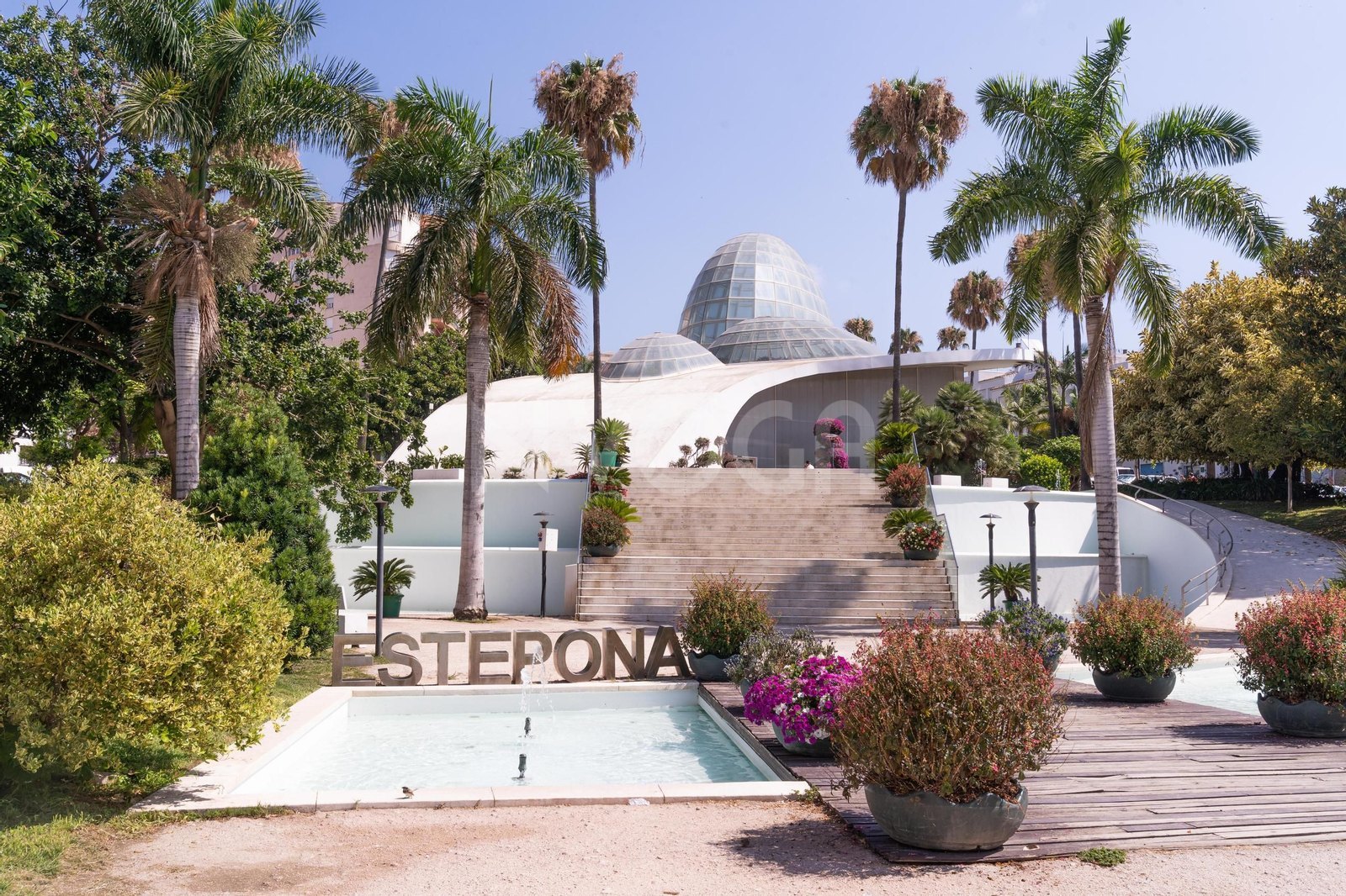 Villa Contemporánea Llave en Mano en Buenas Noches, Estepona – Villa Murmullo
