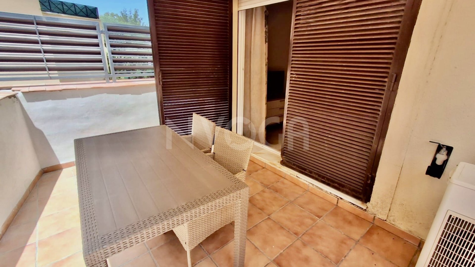 Ideal apartamento a tan solo 300 metros de la playa de duna natural en Elviria