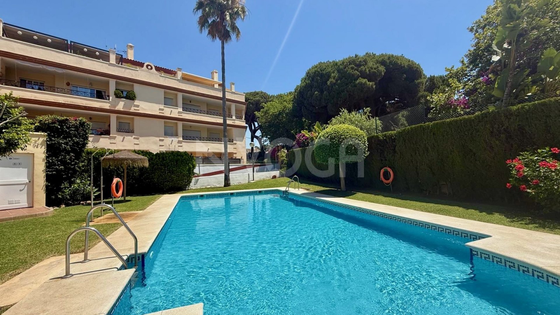 Ideal apartamento a tan solo 300 metros de la playa de duna natural en Elviria