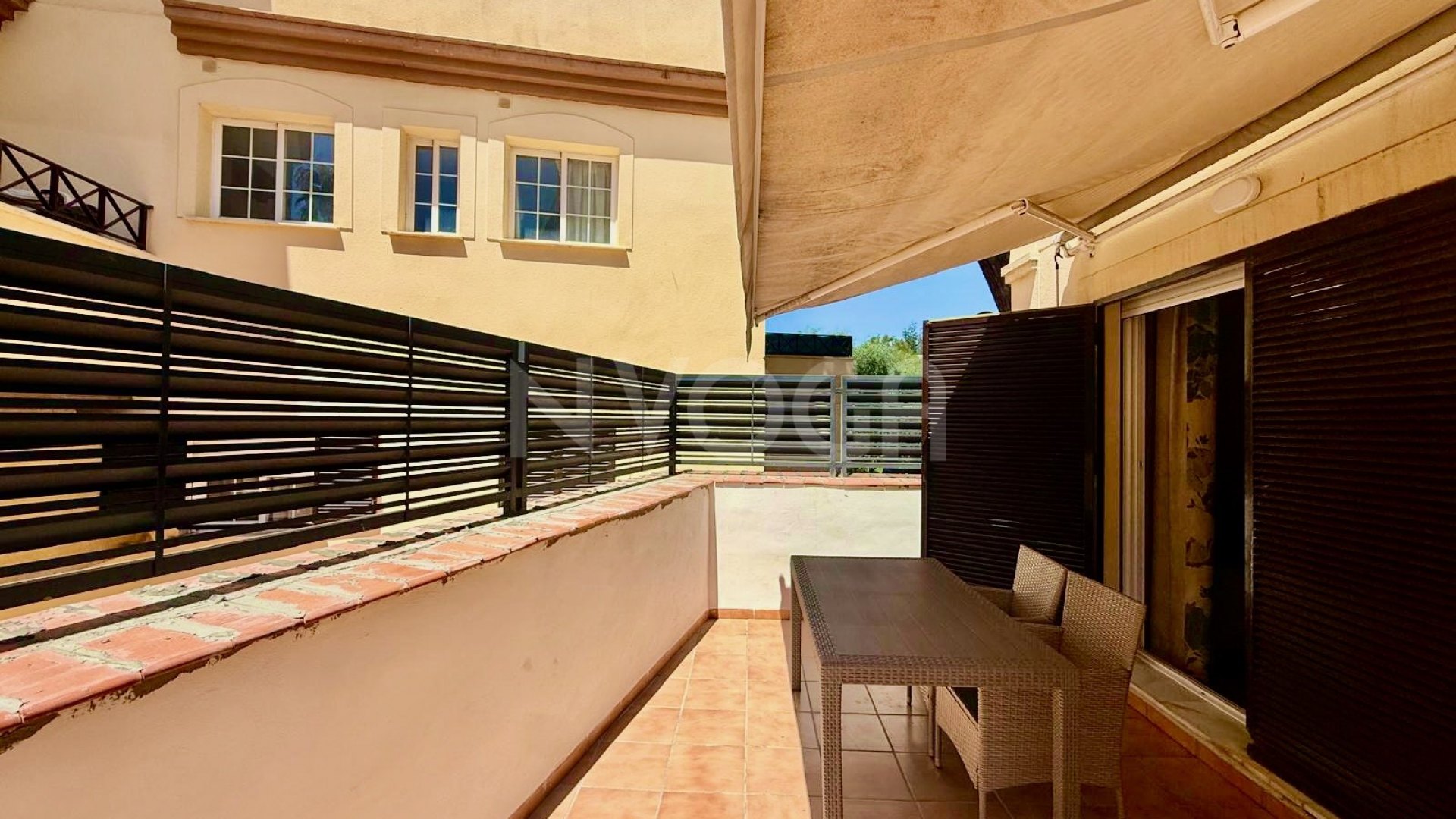 Ideal apartamento a tan solo 300 metros de la playa de duna natural en Elviria