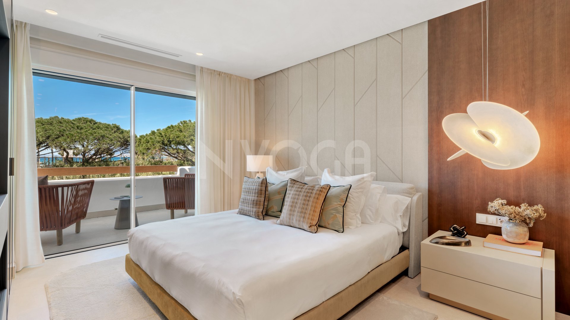 Luxury Frontline Beach Apartment with Sea, Golf & Mountain Views – Los Monteros, Marbella East