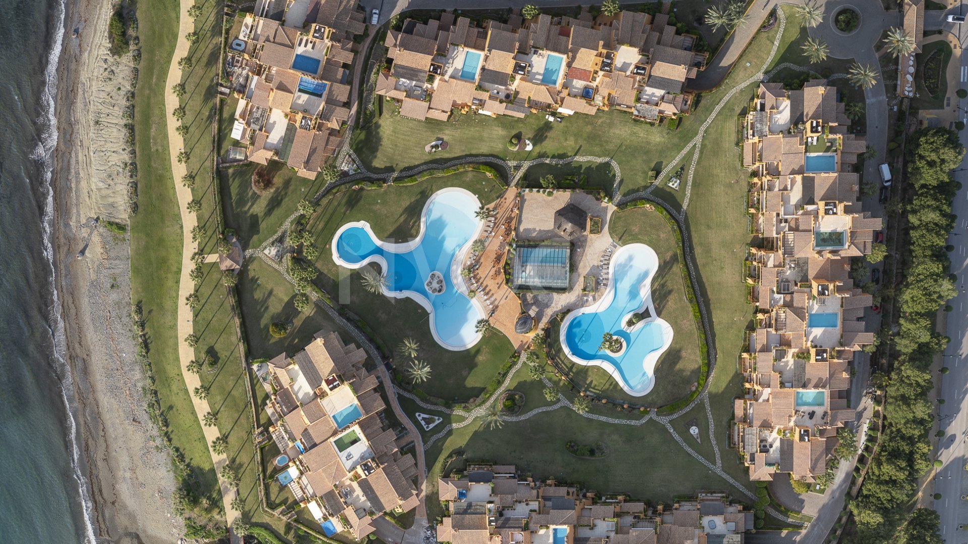 Apartamento de Lujo con Piscina Privada – Los Granados del Mar