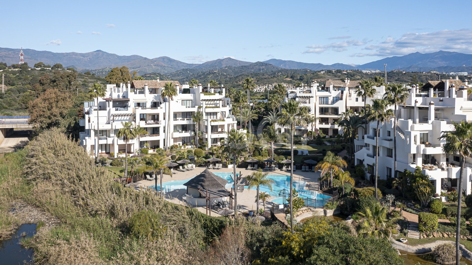 Penthouse Perfection – Beachfront Luxury in Bahía del Velerín