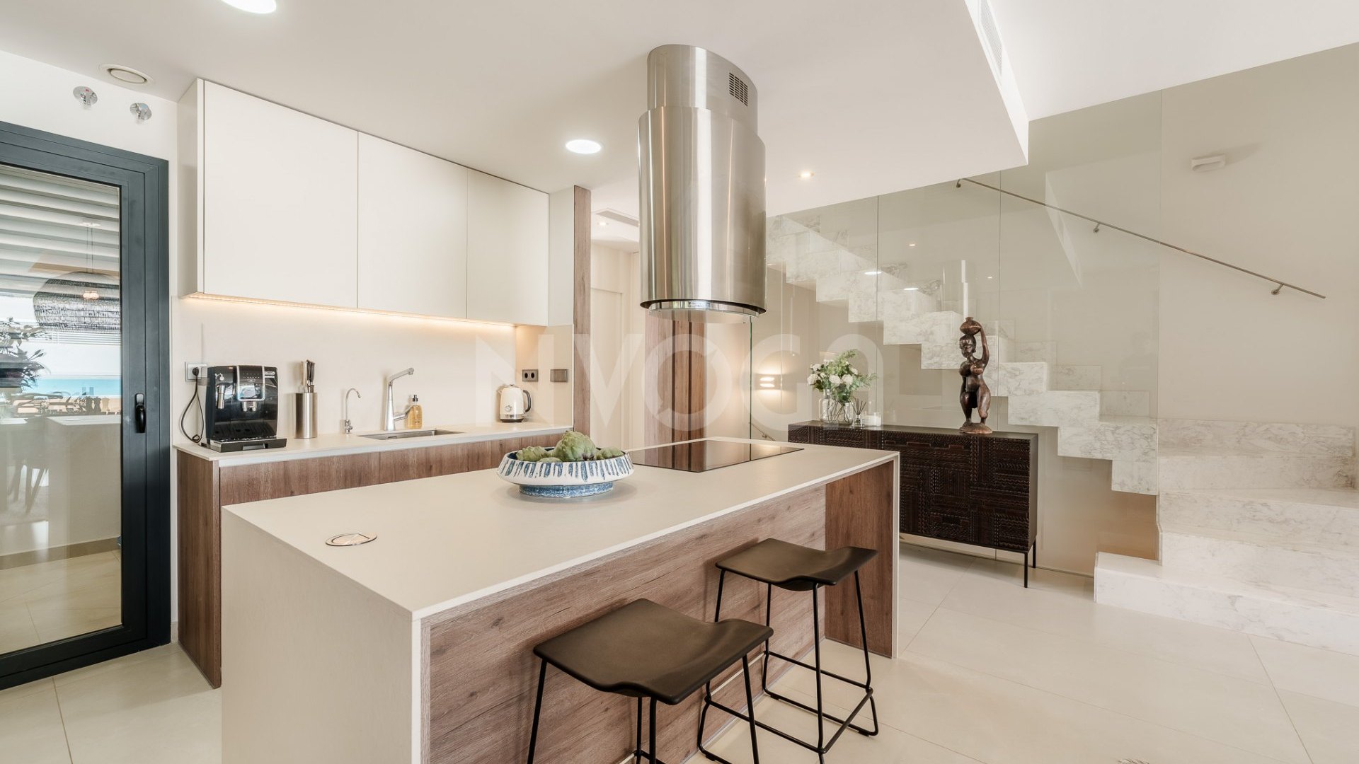 Modern Villa Just Minutes from Puerto Banús in a Secure Gated Community
