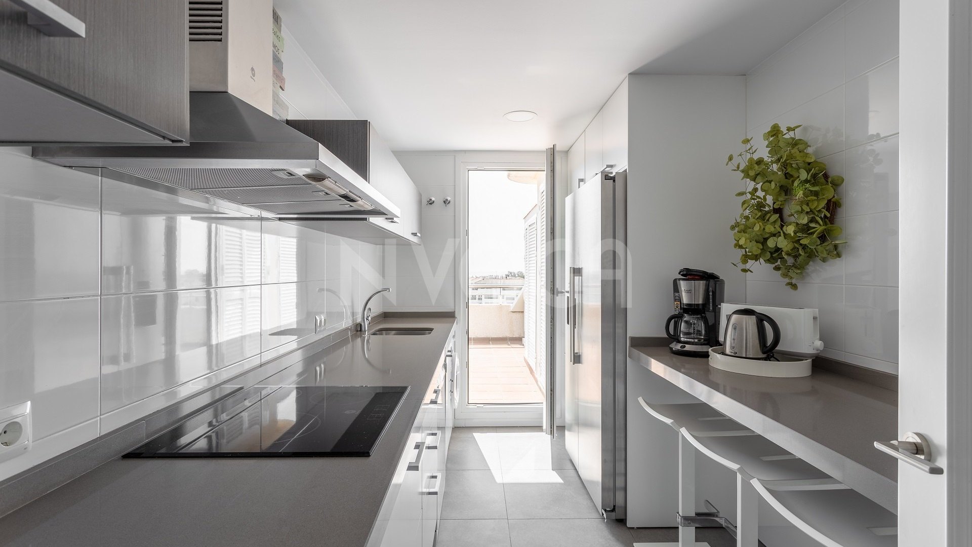 Exclusive Penthouse in Puerto Banús Marina – Only 8 Units of This Kind Exist!