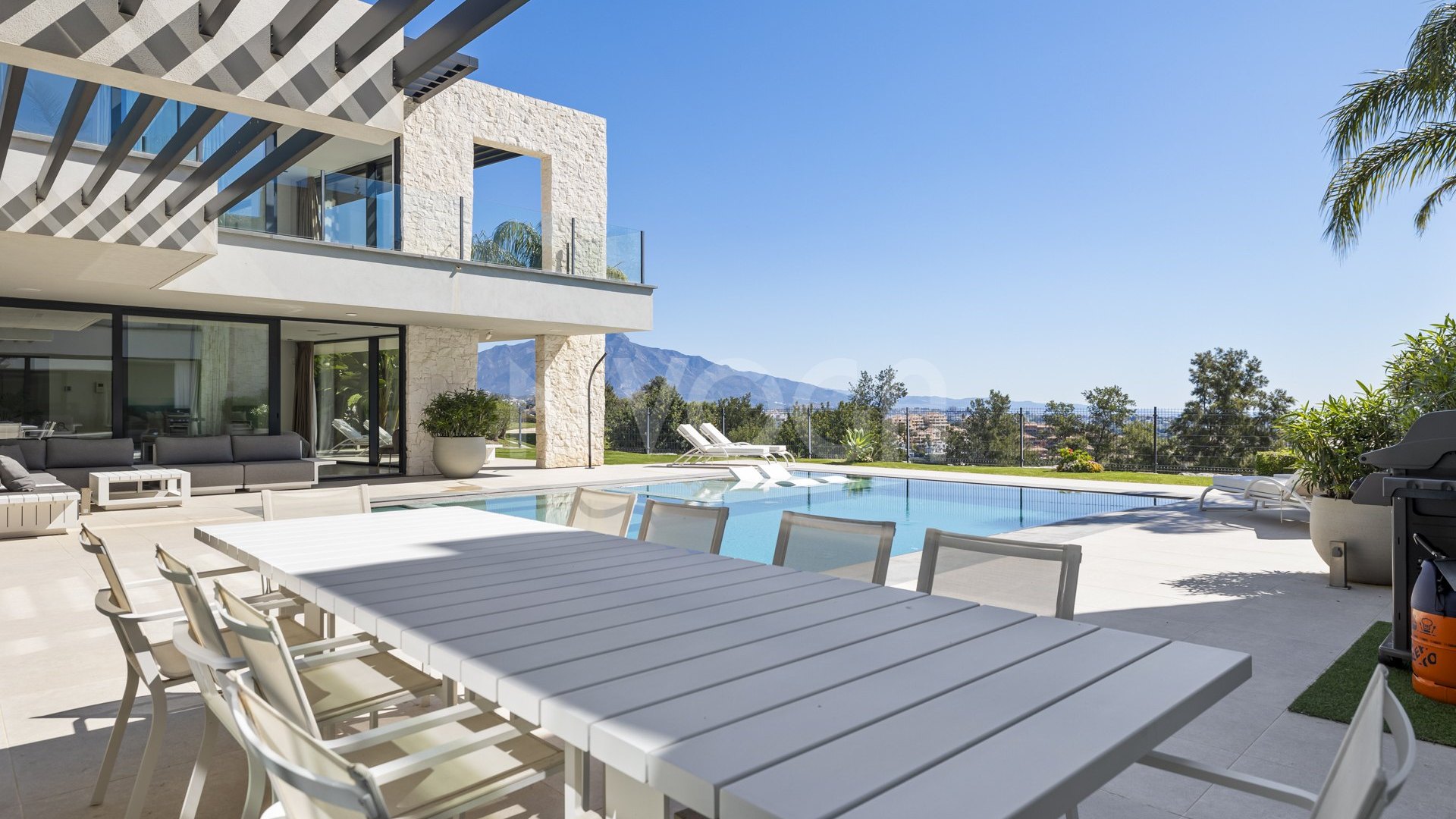 Villa Aqua – Contemporary Villa in La Alquería, Benahavís