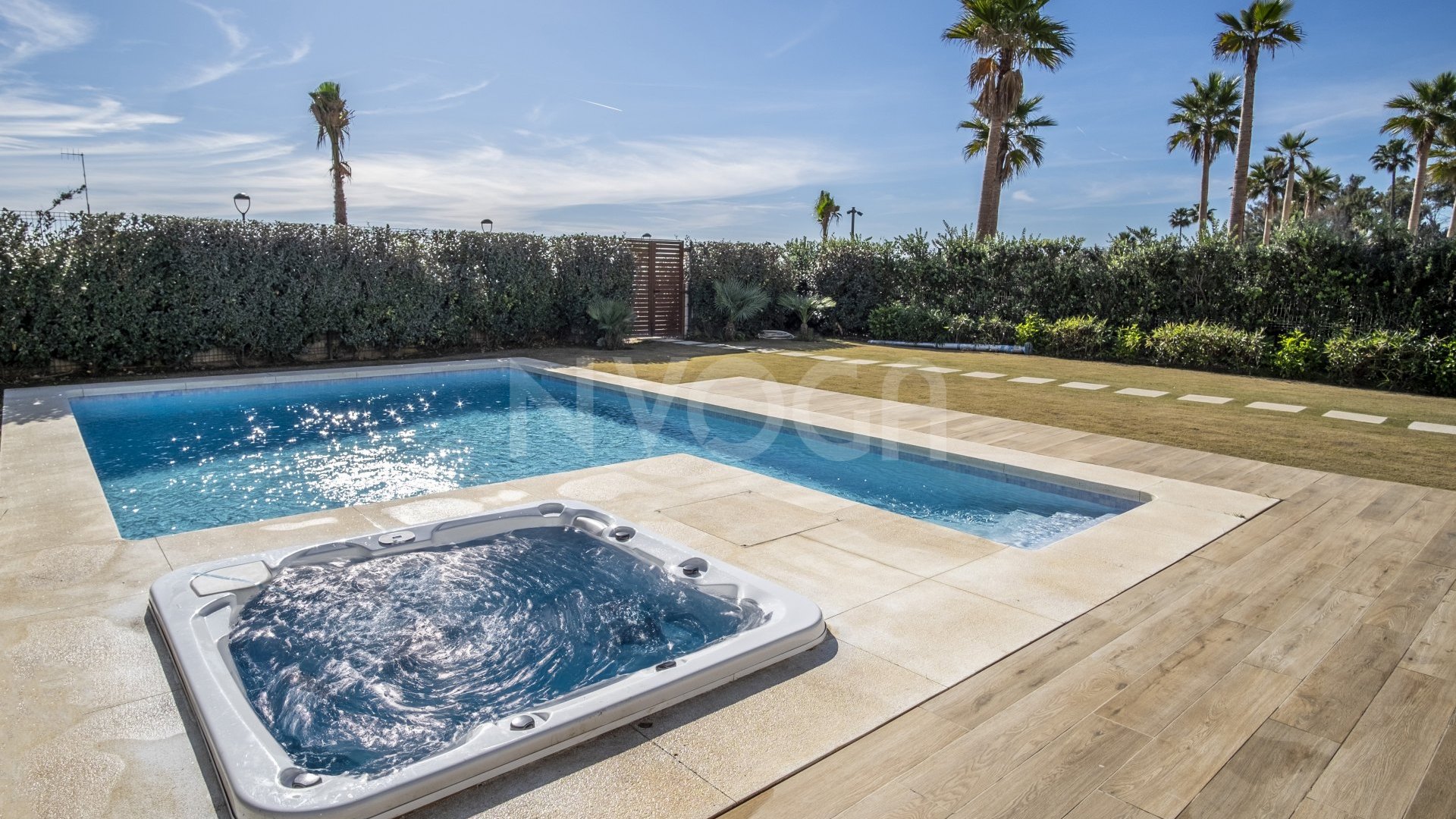 Villa con Jardín en Urb. Velaya – New Golden Mile, Estepona