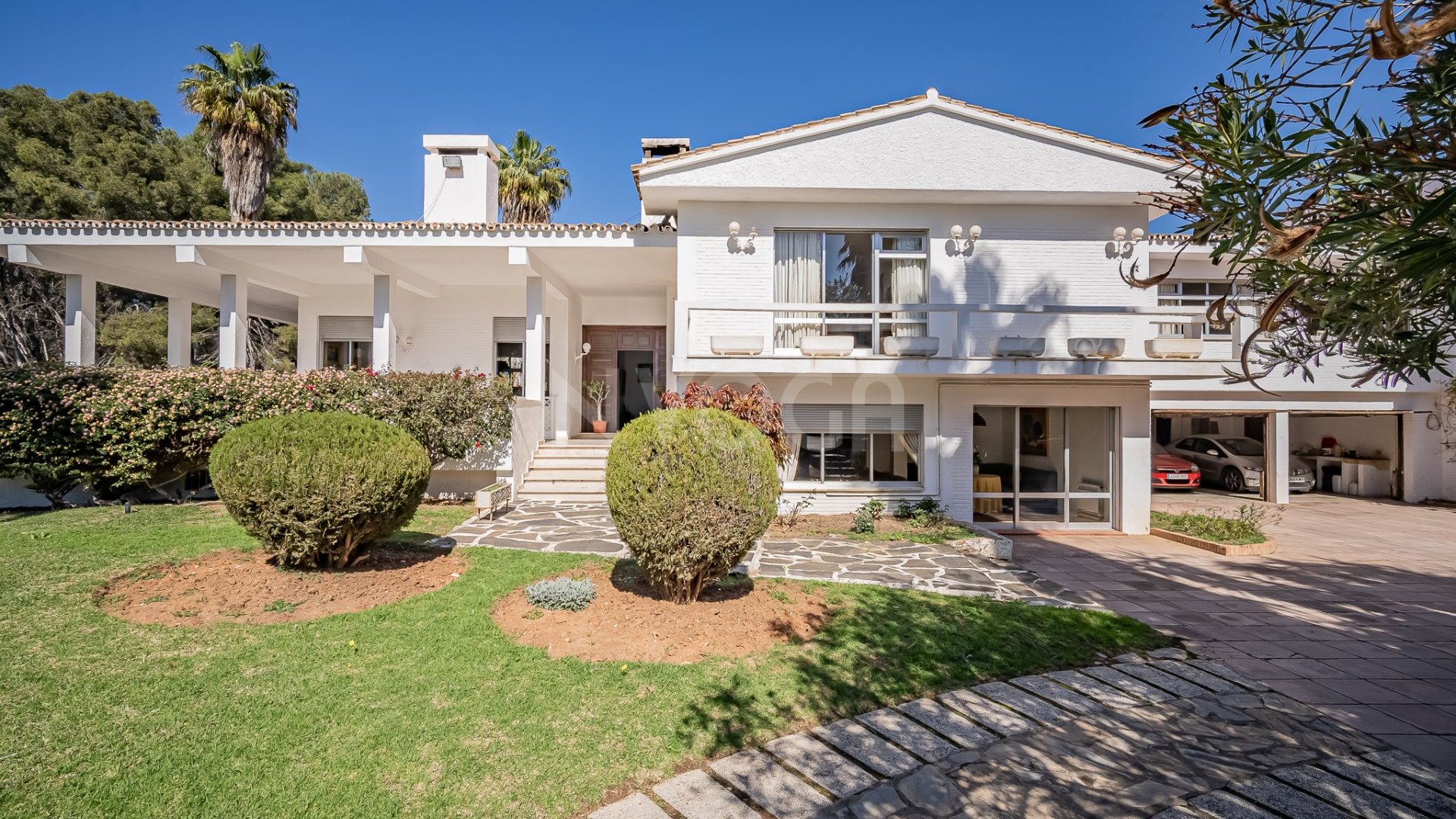 A Unique Andalusian Retreat with Sea Views in El Mirador, Marbella