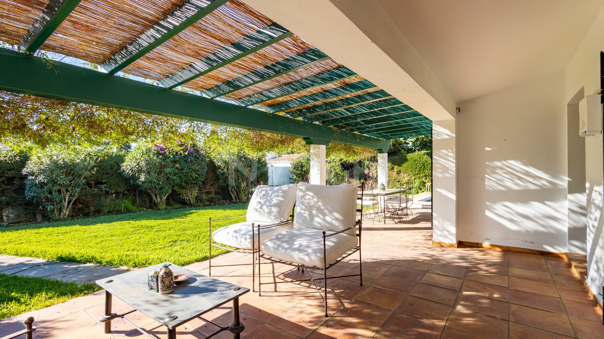 Charming 4-bedroom villa near the sea in El Saladillo – Cancelada, Estepona