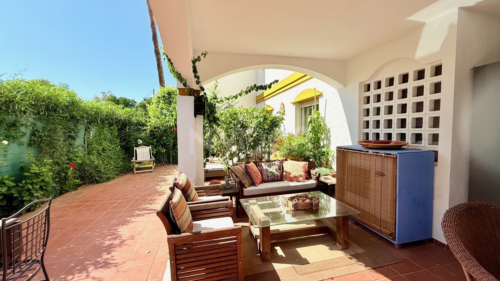 Fabulous ground floor apartment with private garden in Dama de Noche – Marbella
