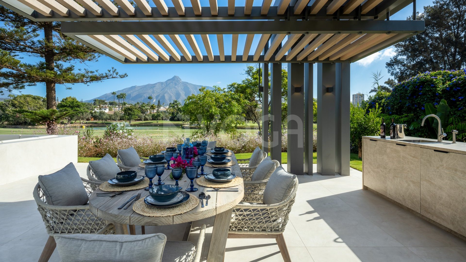 Villa Imagine: Your Luxurious Golf Front Retreat in Las Brisas, Nueva Andalucía