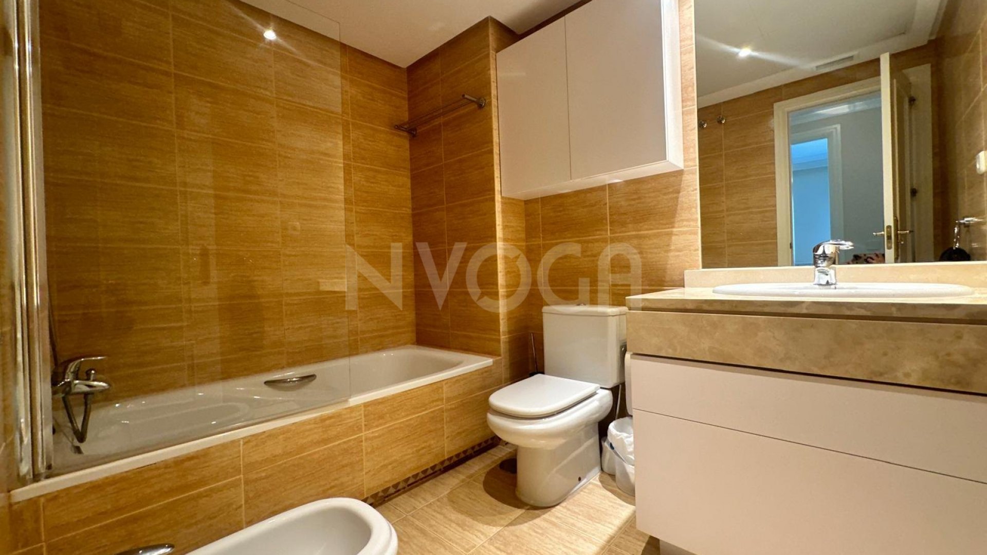 Fabuloso apartamento en planta baja, a tan solo 10 minutos de la playa y de Puerto Banus, Marbella