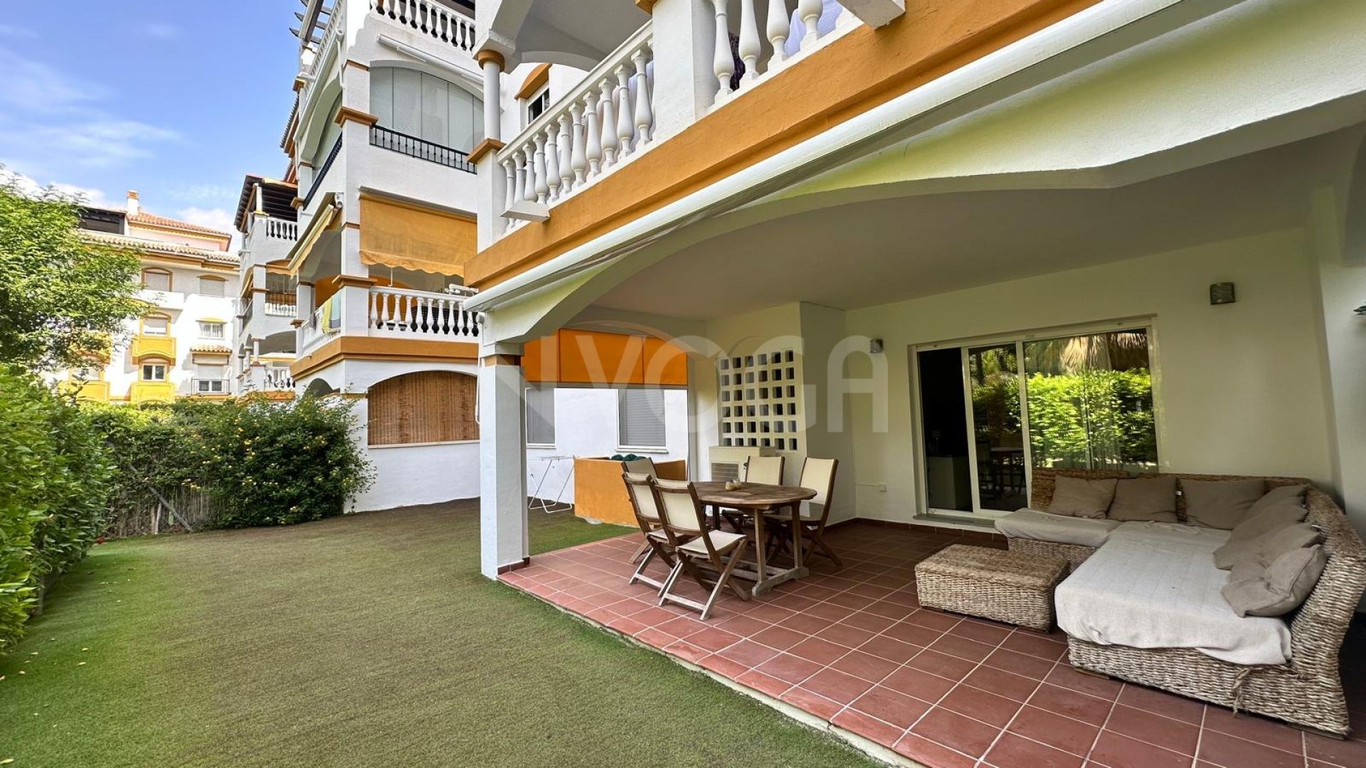Fabuloso apartamento en planta baja, a tan solo 10 minutos de la playa y de Puerto Banus, Marbella
