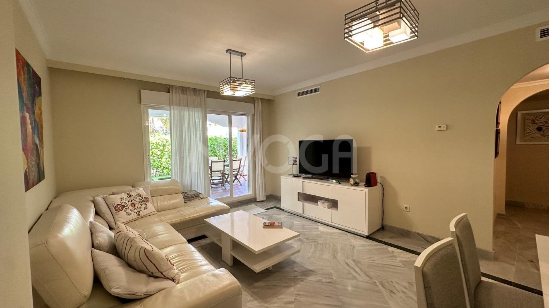 Fabuloso apartamento en planta baja, a tan solo 10 minutos de la playa y de Puerto Banus, Marbella