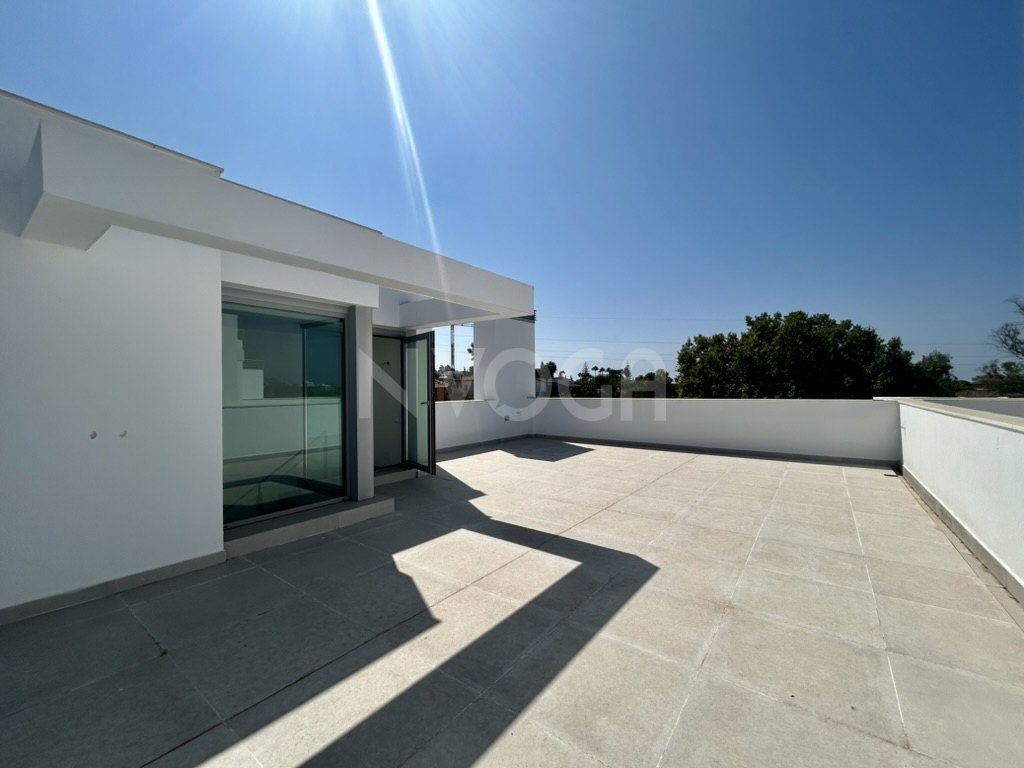 SPECTACULAR SEMI-DETACHED VILLA IN GUADALMINA, MARBELLA