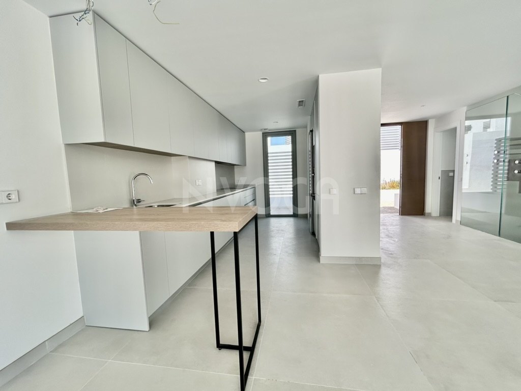 SPECTACULAR SEMI-DETACHED VILLA IN GUADALMINA, MARBELLA