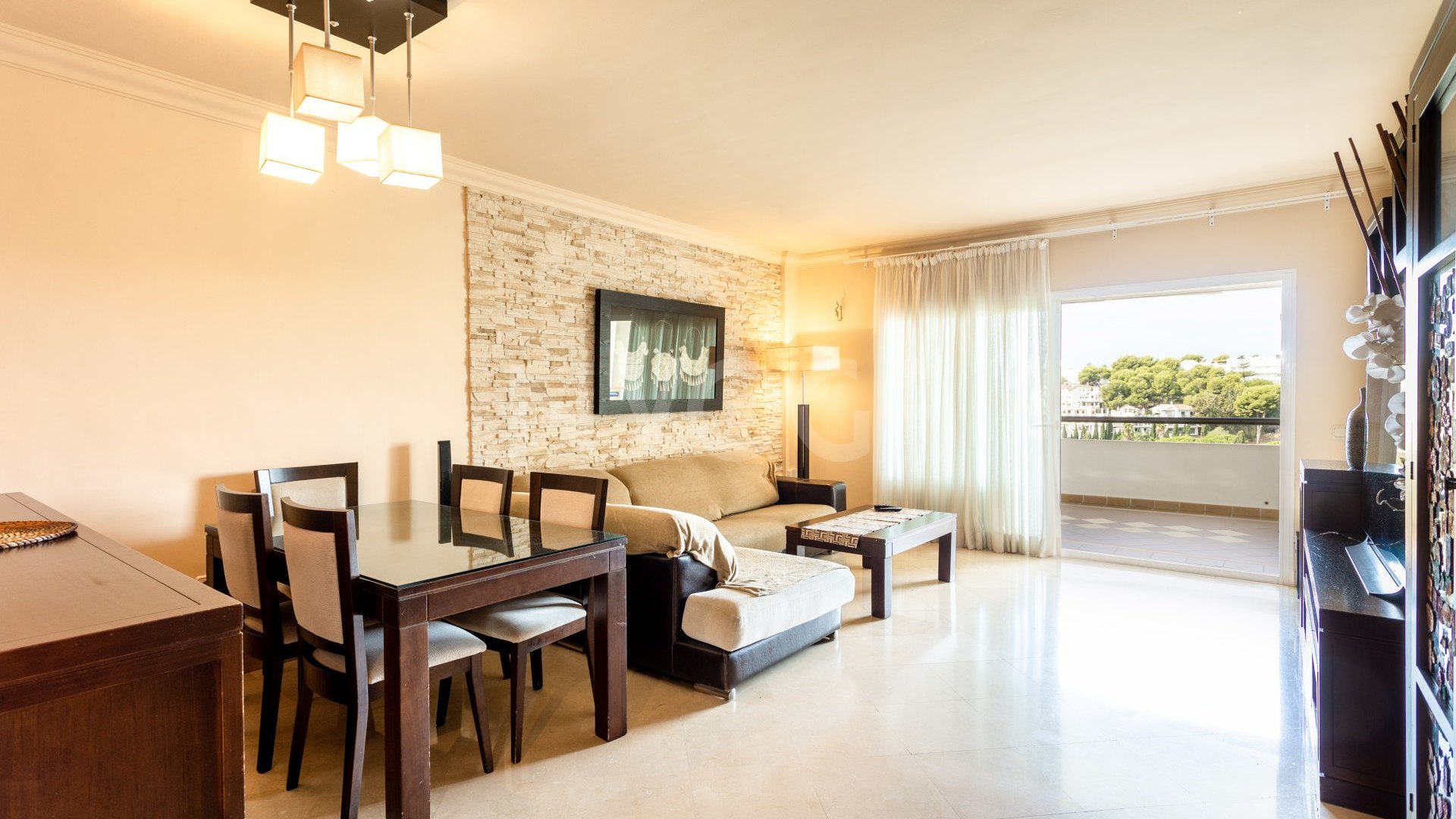 Apartamento en primera línea de golf con vistas panorámicas al mar y montaña (orientación sureste)
