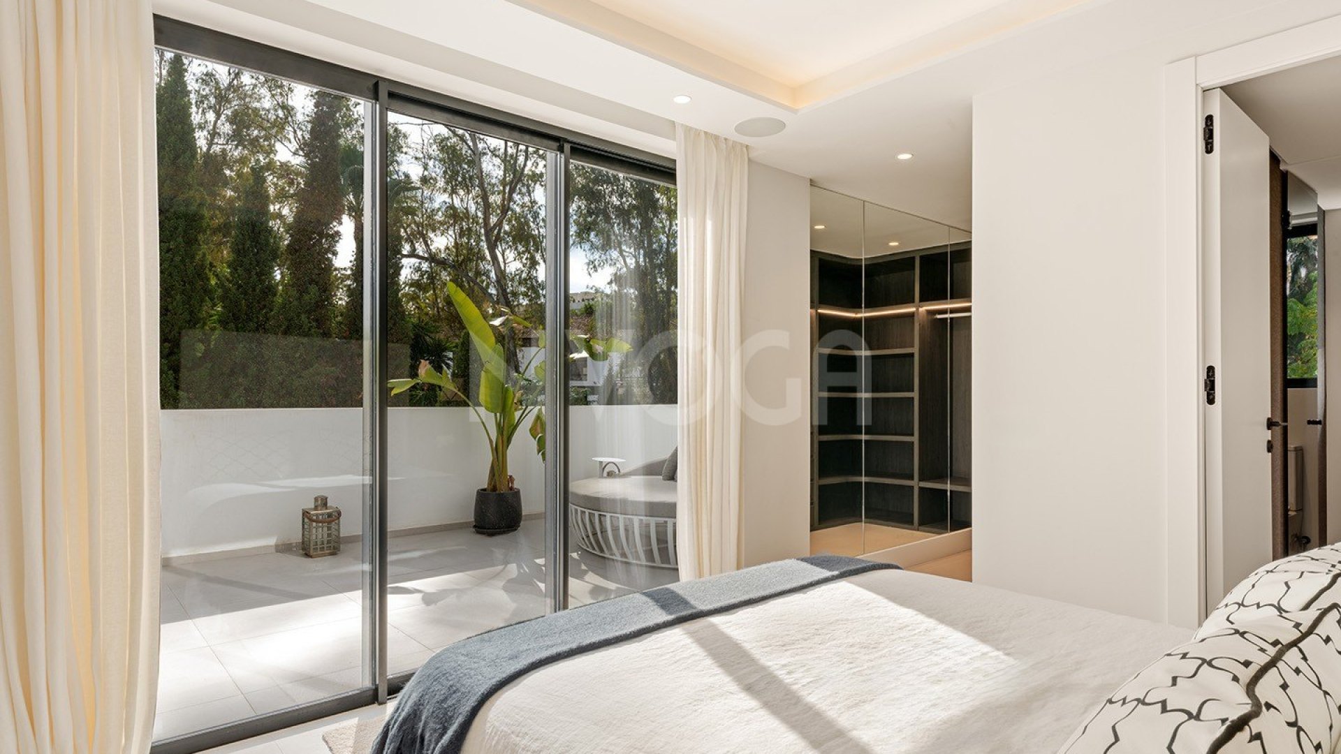 Newly Refurbished Contemporary Villa Located In Las Brisas, Nueva Andalucia.