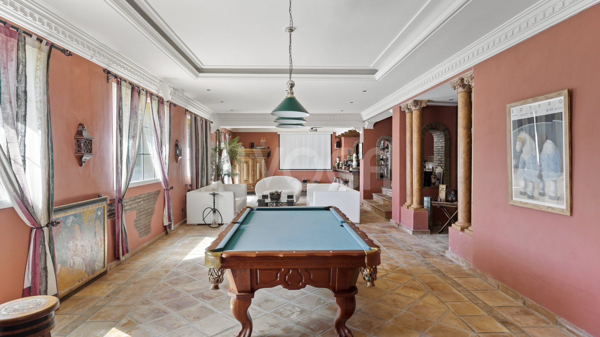 Classic style villa in El Paraíso Alto