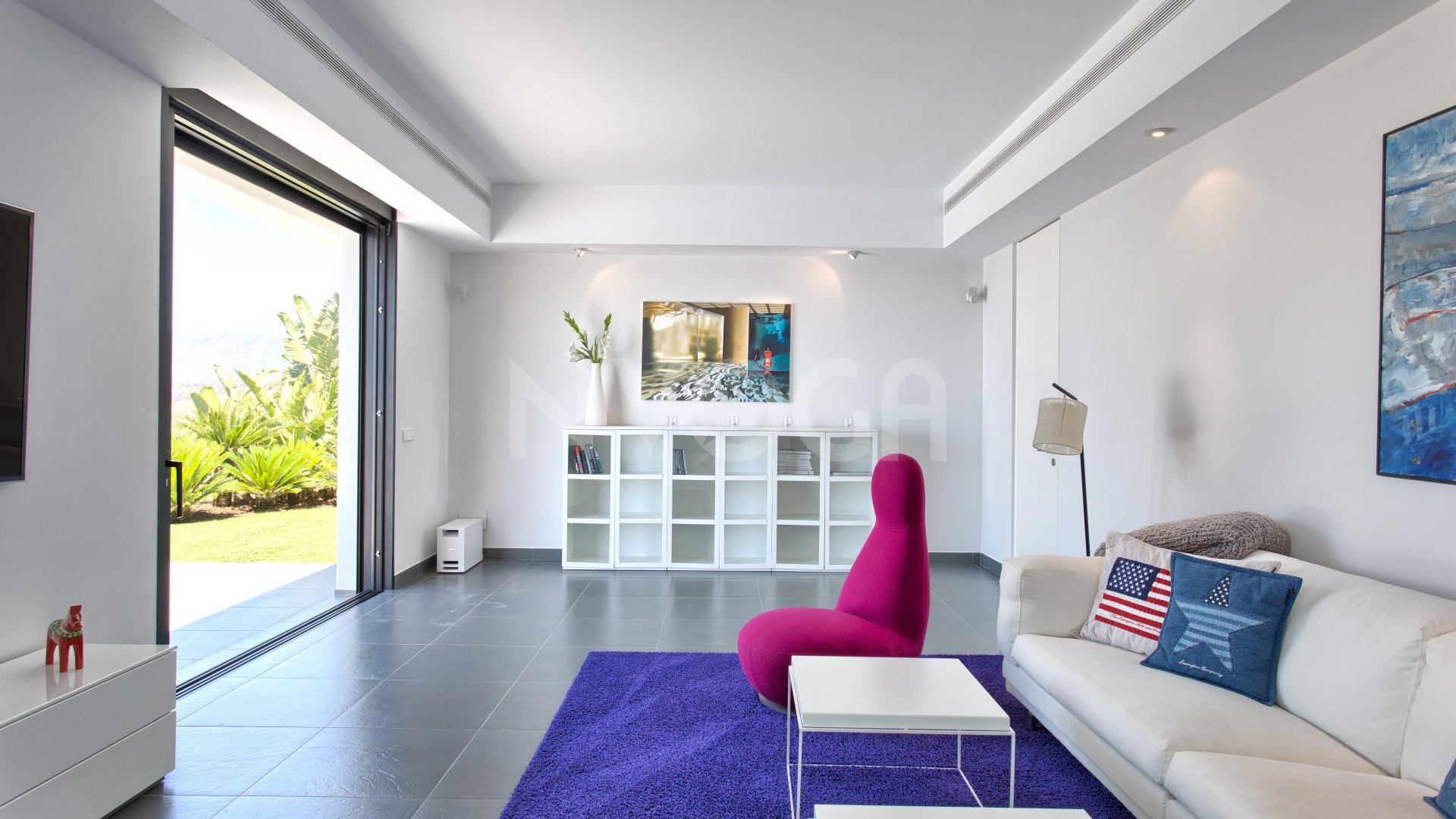 Preciosa villa contemporánea situada en el corazón de Benahavís
