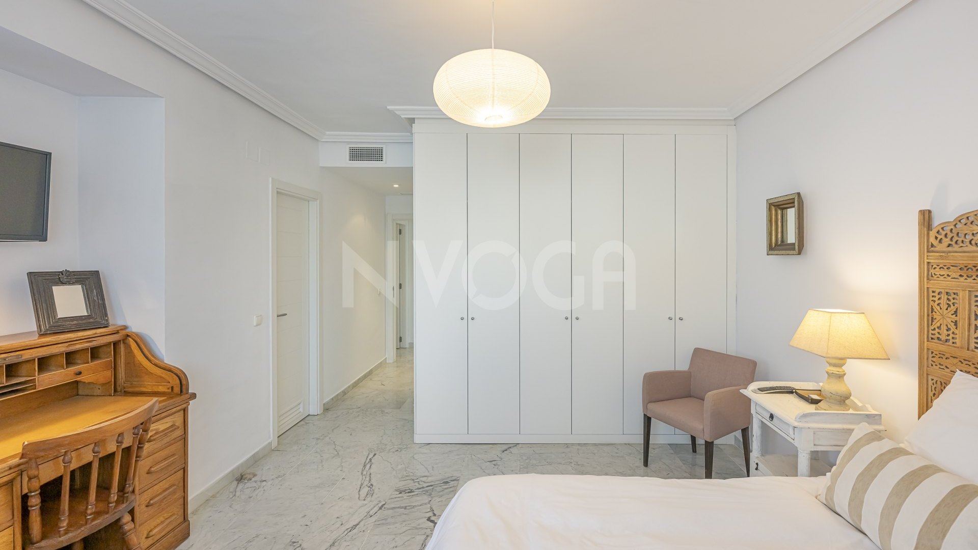 Fabuloso apartamento a pie de playa, en Bahia de Marbella, Marbella Este