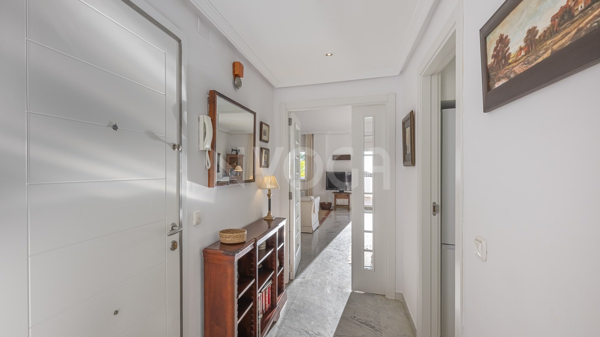Fabuloso apartamento a pie de playa, en Bahia de Marbella, Marbella Este