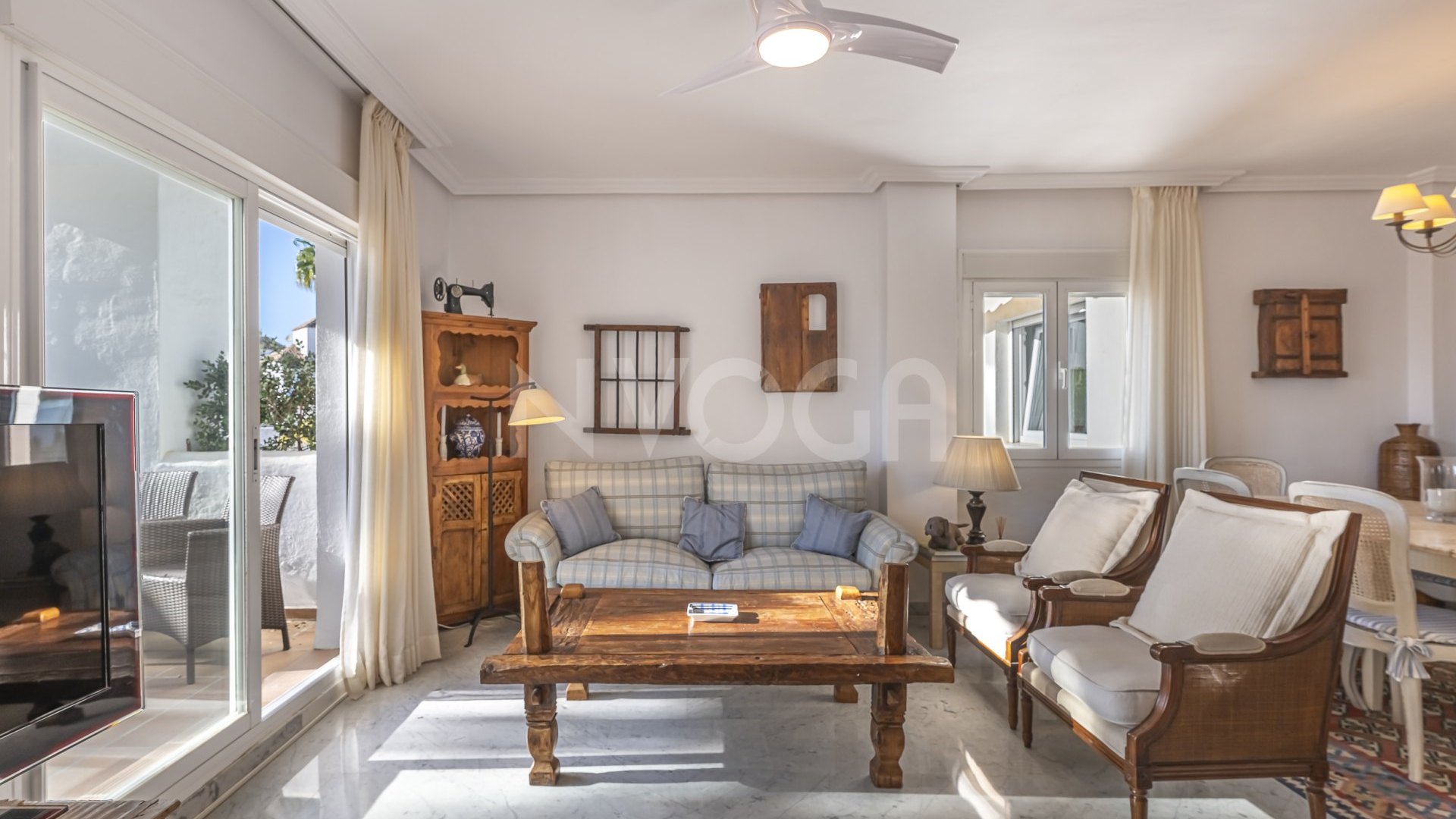 Fabuloso apartamento a pie de playa, en Bahia de Marbella, Marbella Este