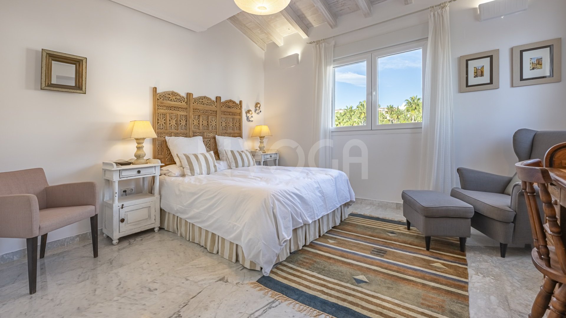 Fabuloso apartamento a pie de playa, en Bahia de Marbella, Marbella Este