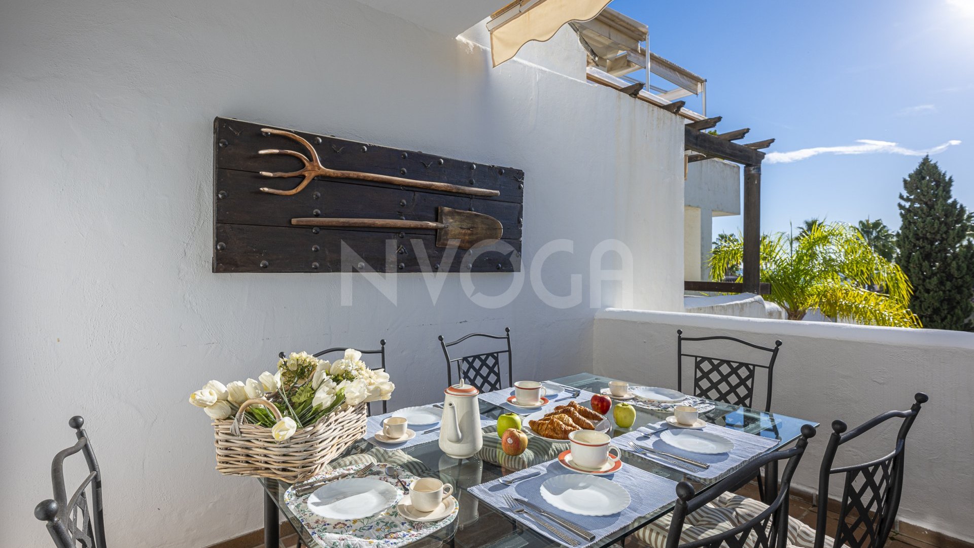 Fabuloso apartamento a pie de playa, en Bahia de Marbella, Marbella Este