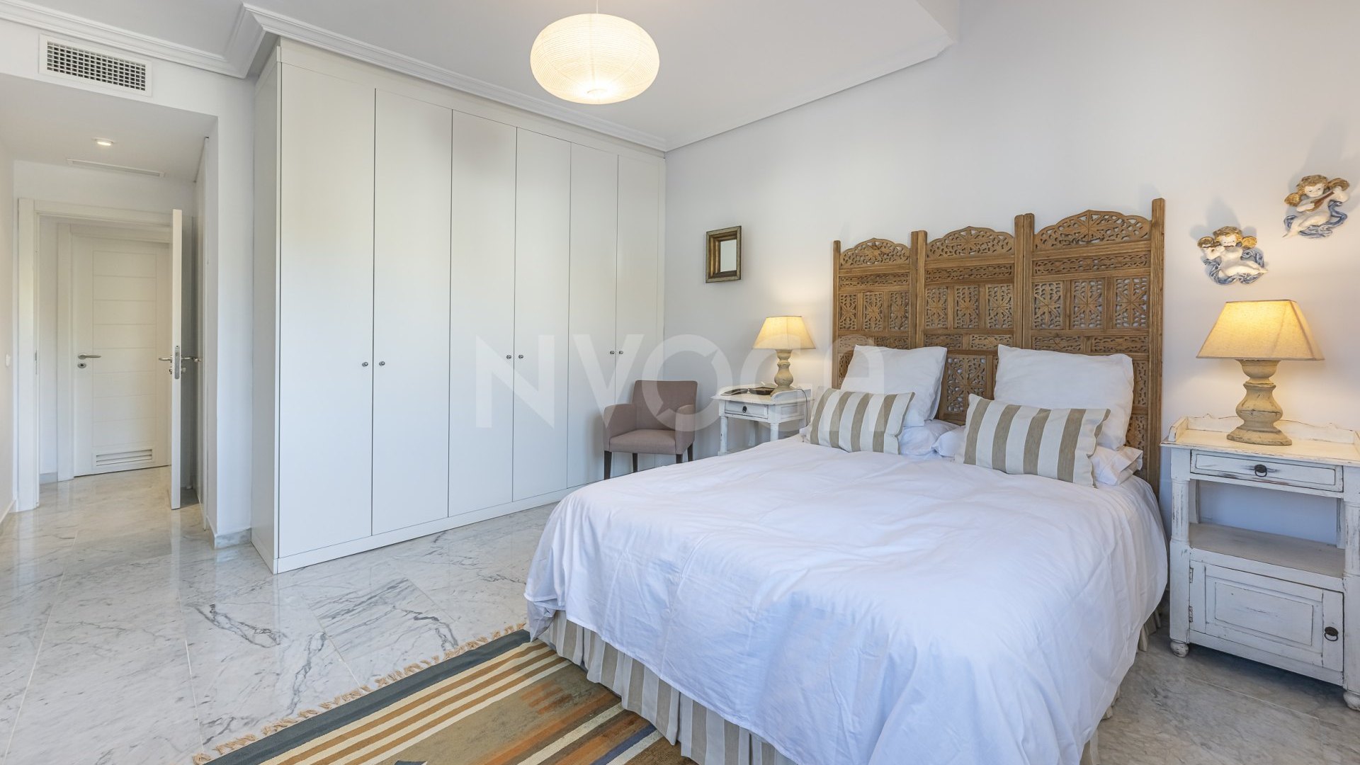 Fabuloso apartamento a pie de playa, en Bahia de Marbella, Marbella Este