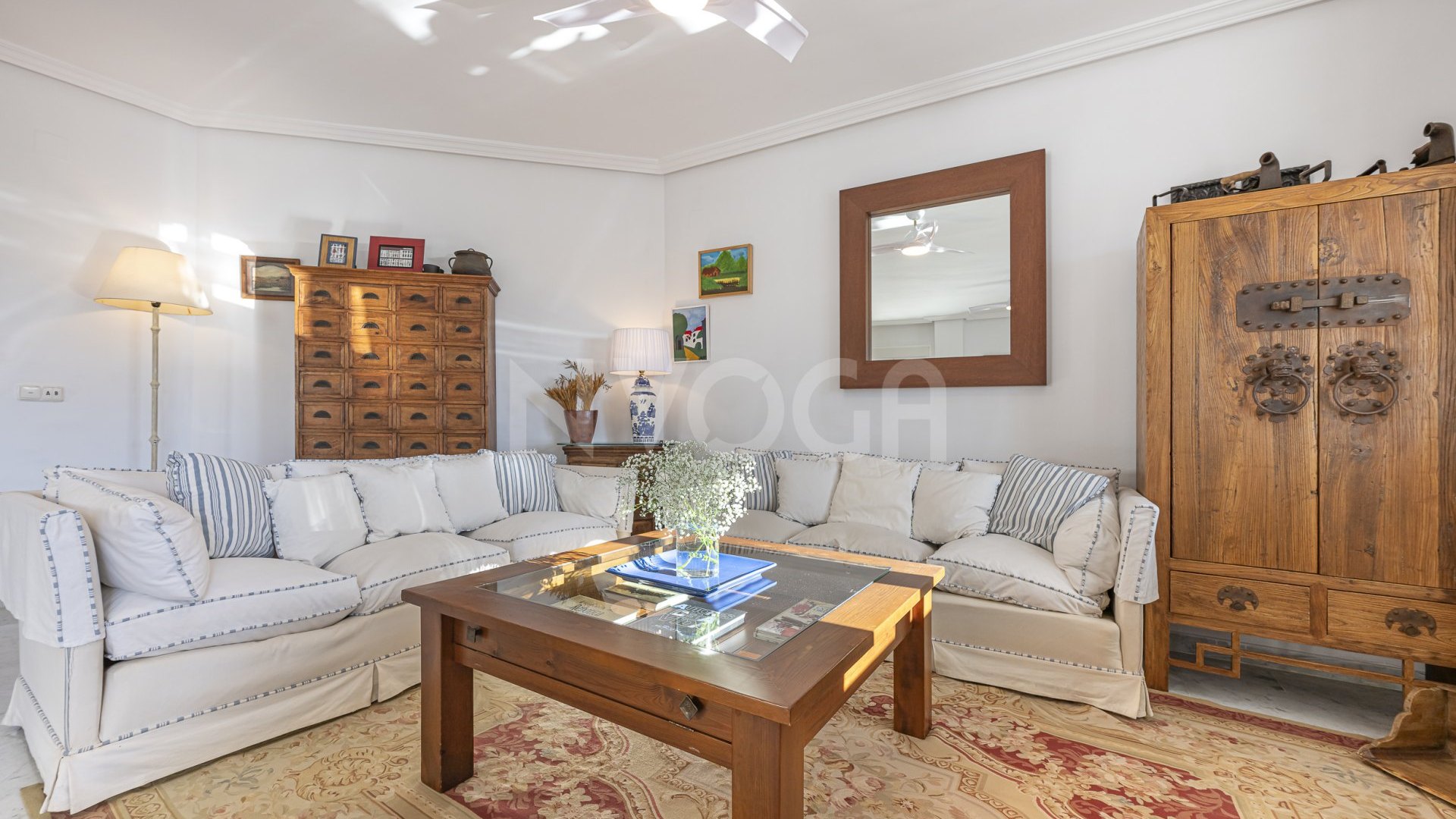 Fabuloso apartamento a pie de playa, en Bahia de Marbella, Marbella Este