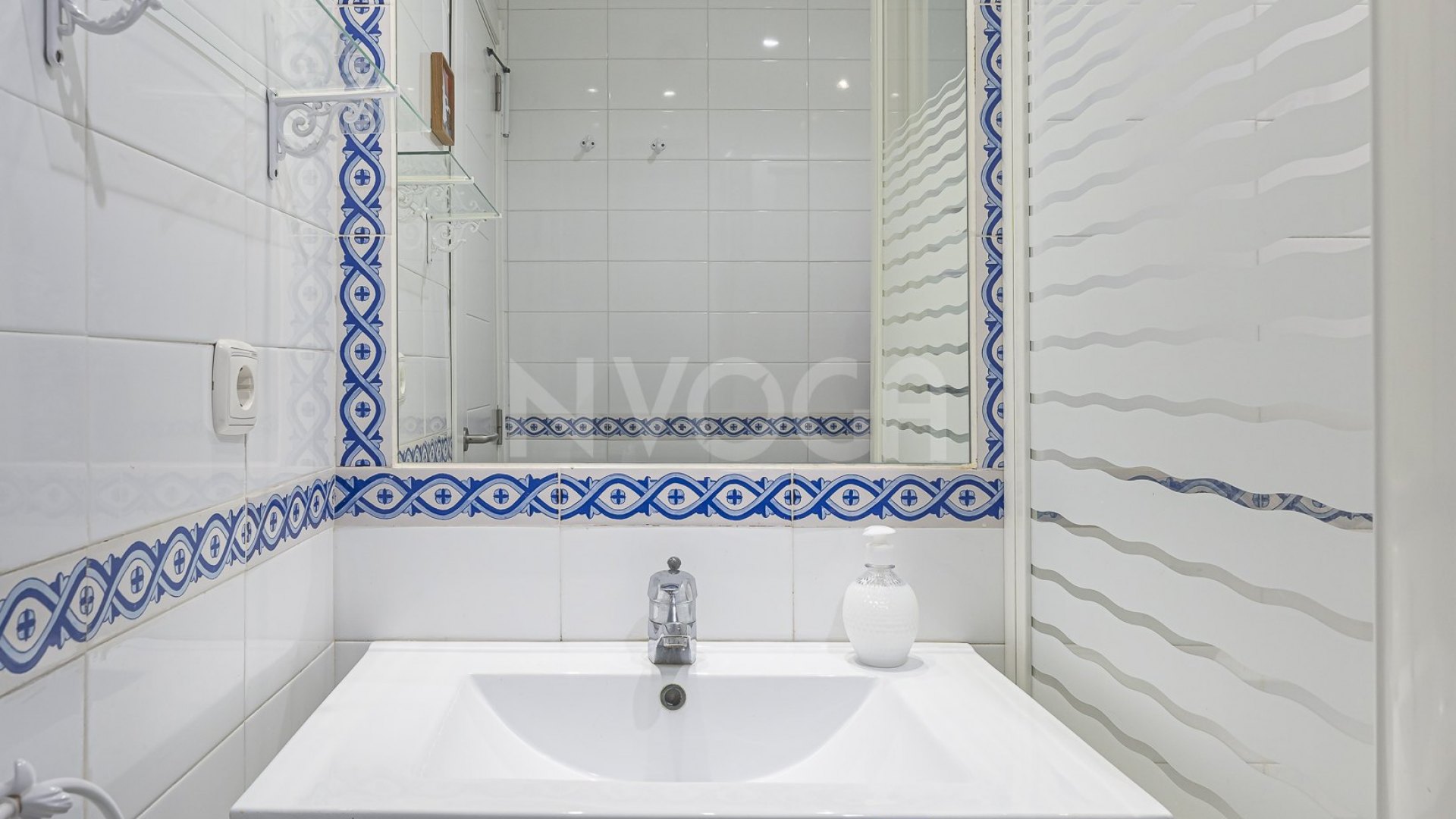 Fabuloso apartamento a pie de playa, en Bahia de Marbella, Marbella Este
